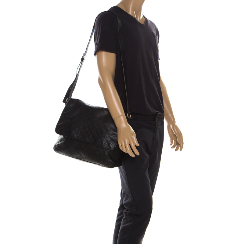 

Gucci Black Guccissima Leather Messenger Bag