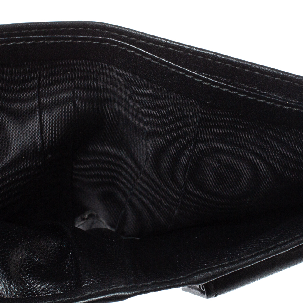 

Gucci Black Leather Bifold Wallet