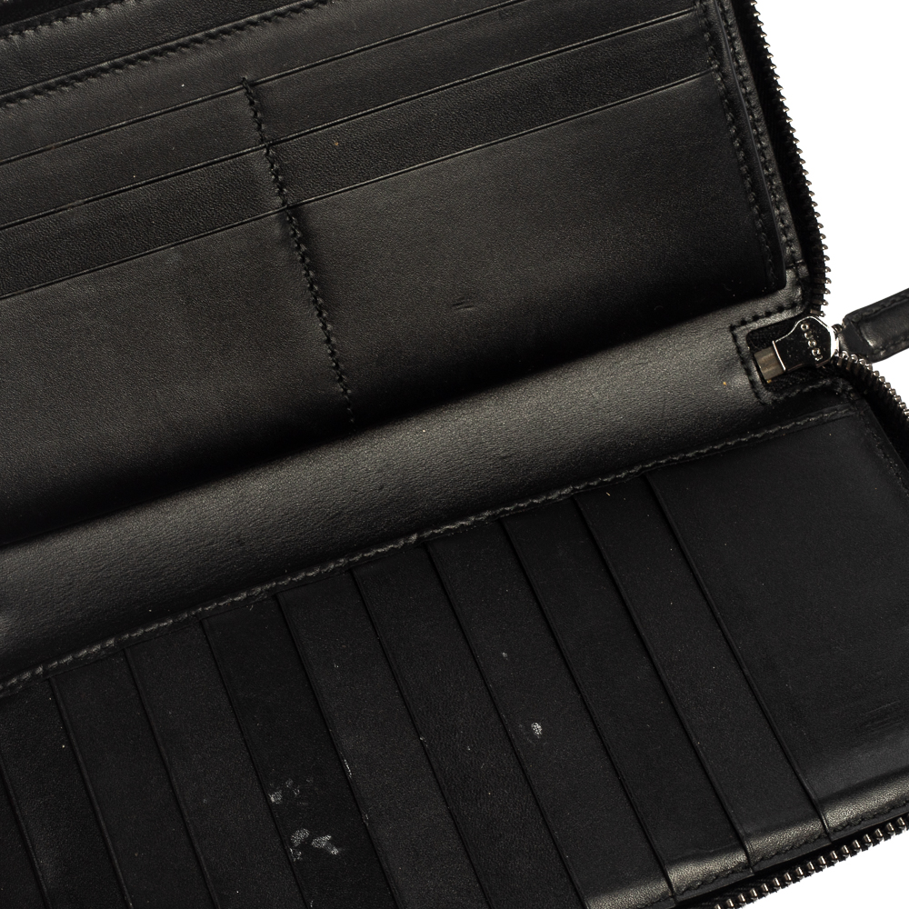 

Gucci Black Guccissima Leather Zip Around Wallet