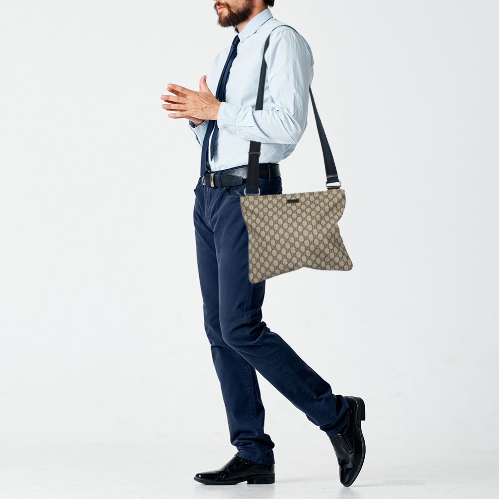 

Gucci Navy Blue GG Supreme Canvas Messenger Bag