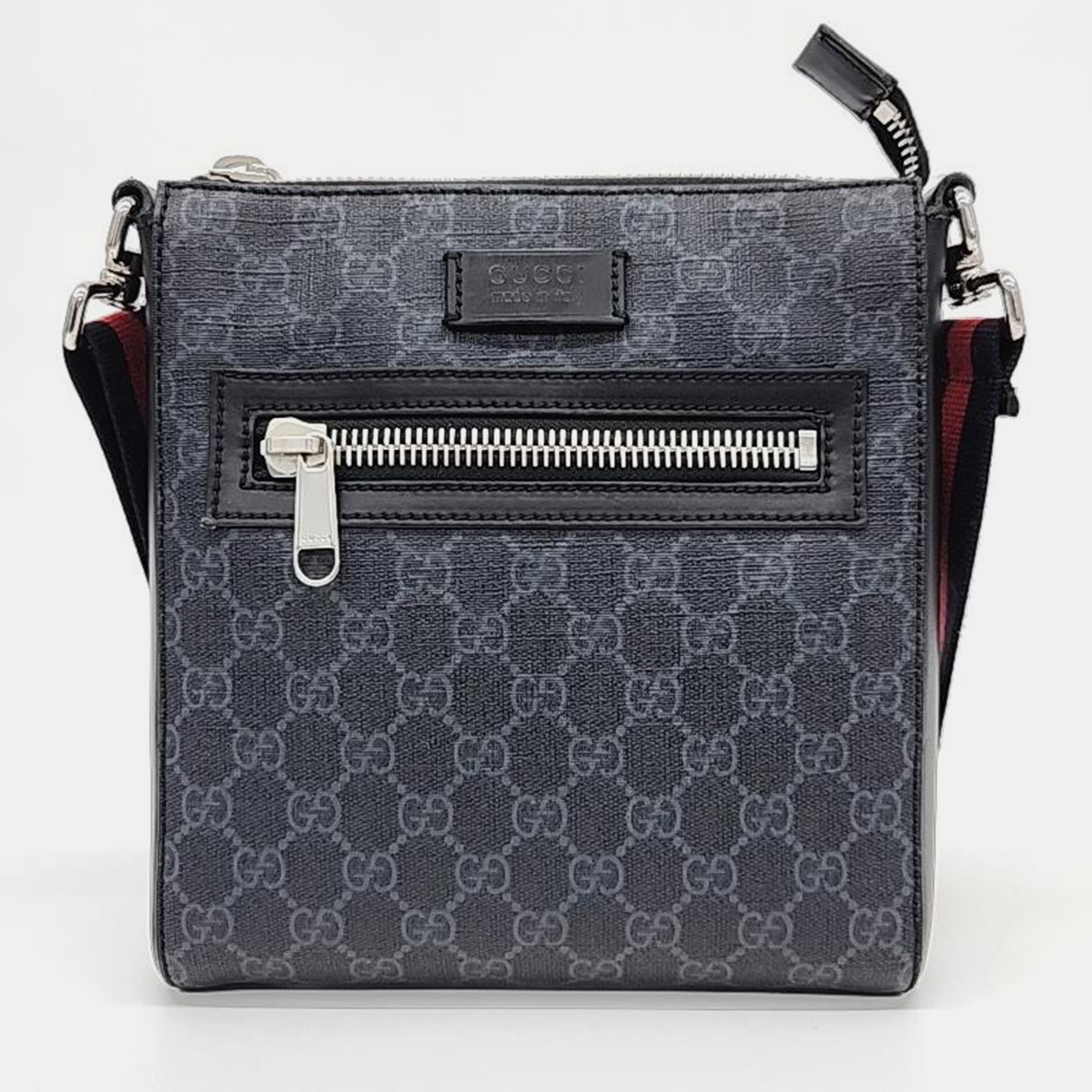

Gucci GG Supreme Messenger Bag Small (523599)), Black