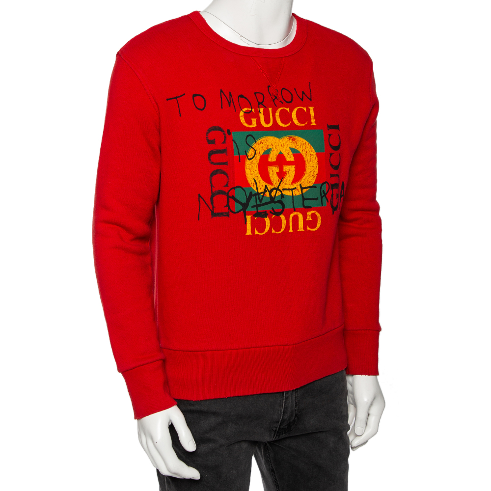 

Gucci Red Cotton Tomorrow Is Now Yesterday Logo Printed Crewneck Sweatshirt