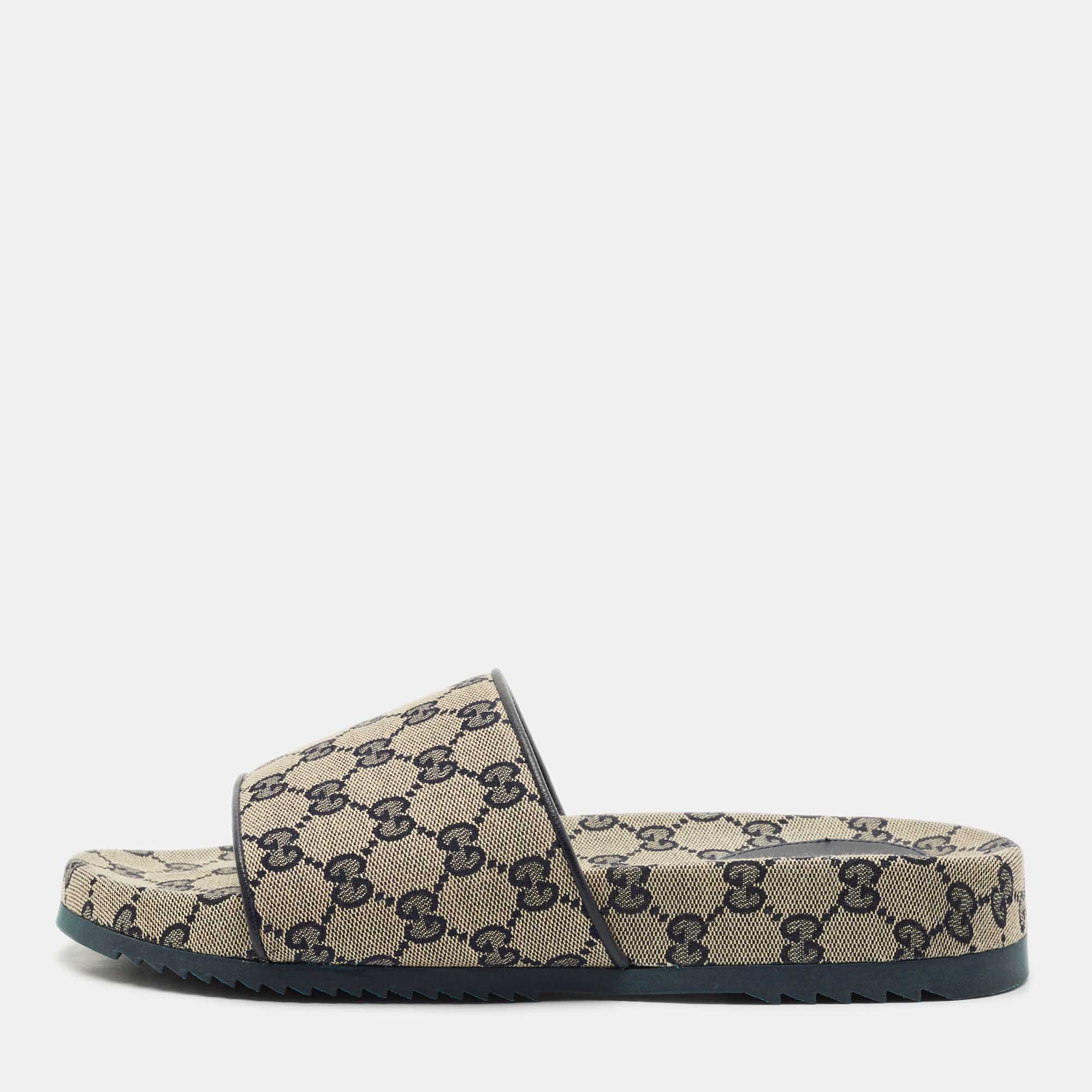 

Gucci Navy Blue/Grey GG Canvas Flat Slide Sandals Size 43