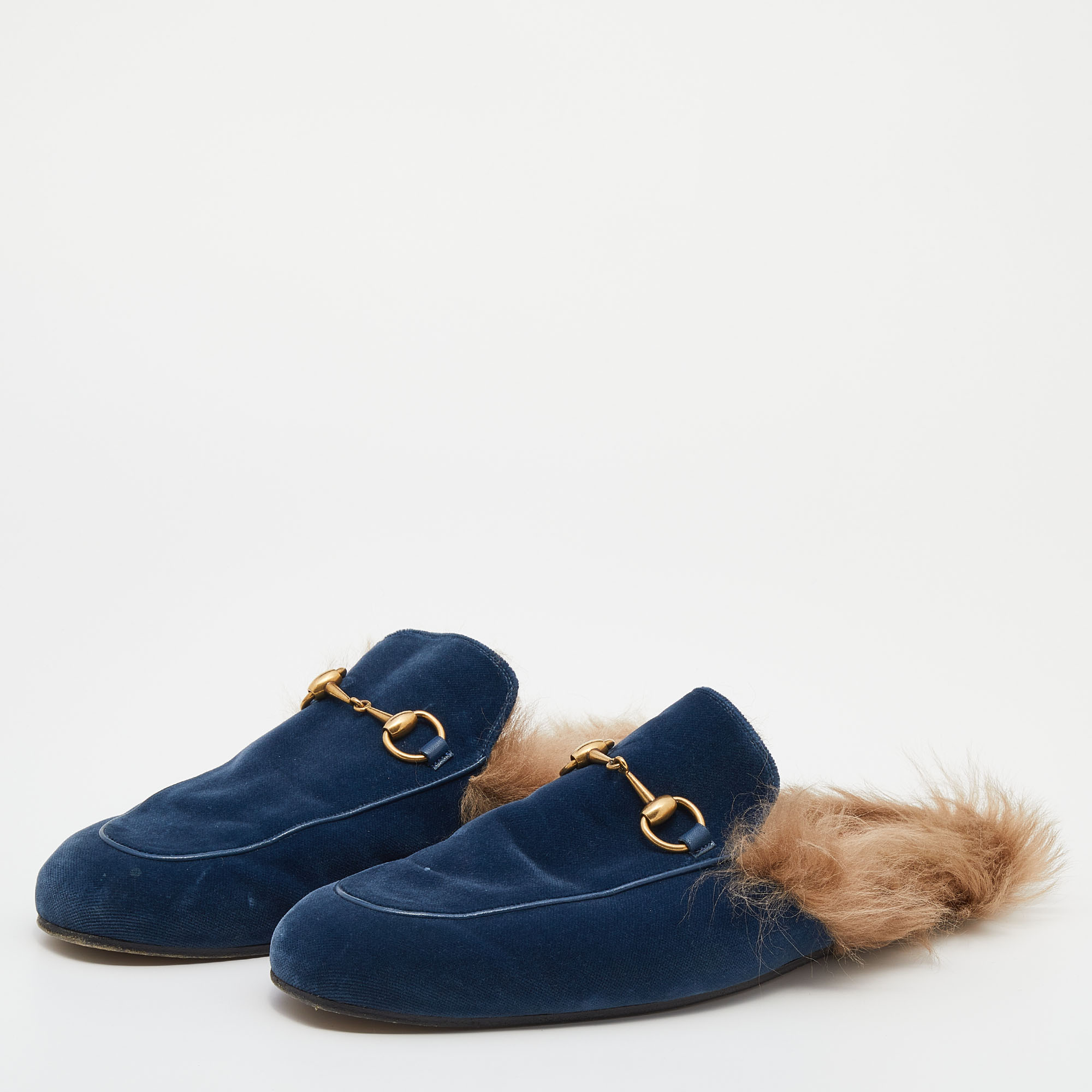 

Gucci Blue Velvet and Fur Lined Horsebit Princetown Mule Sandals Size