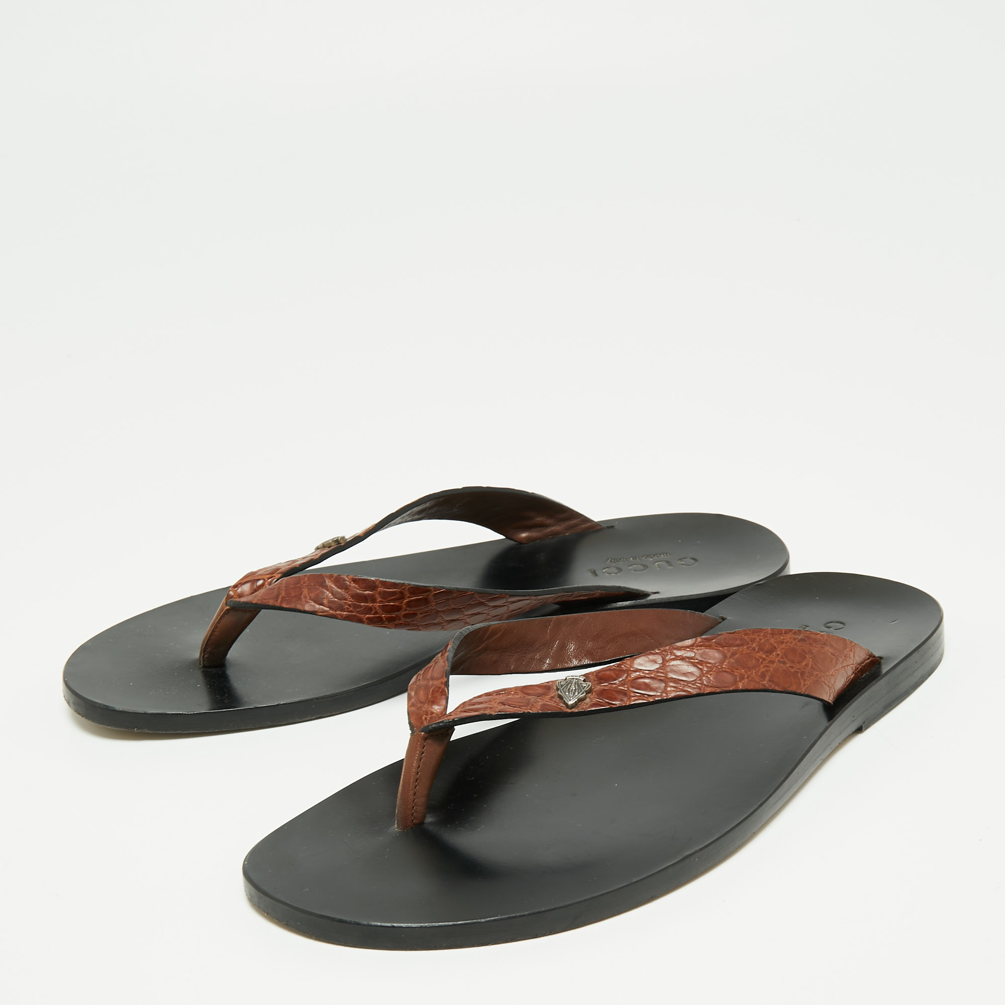 

Gucci Brown Alligator Leather Thong Flats Size