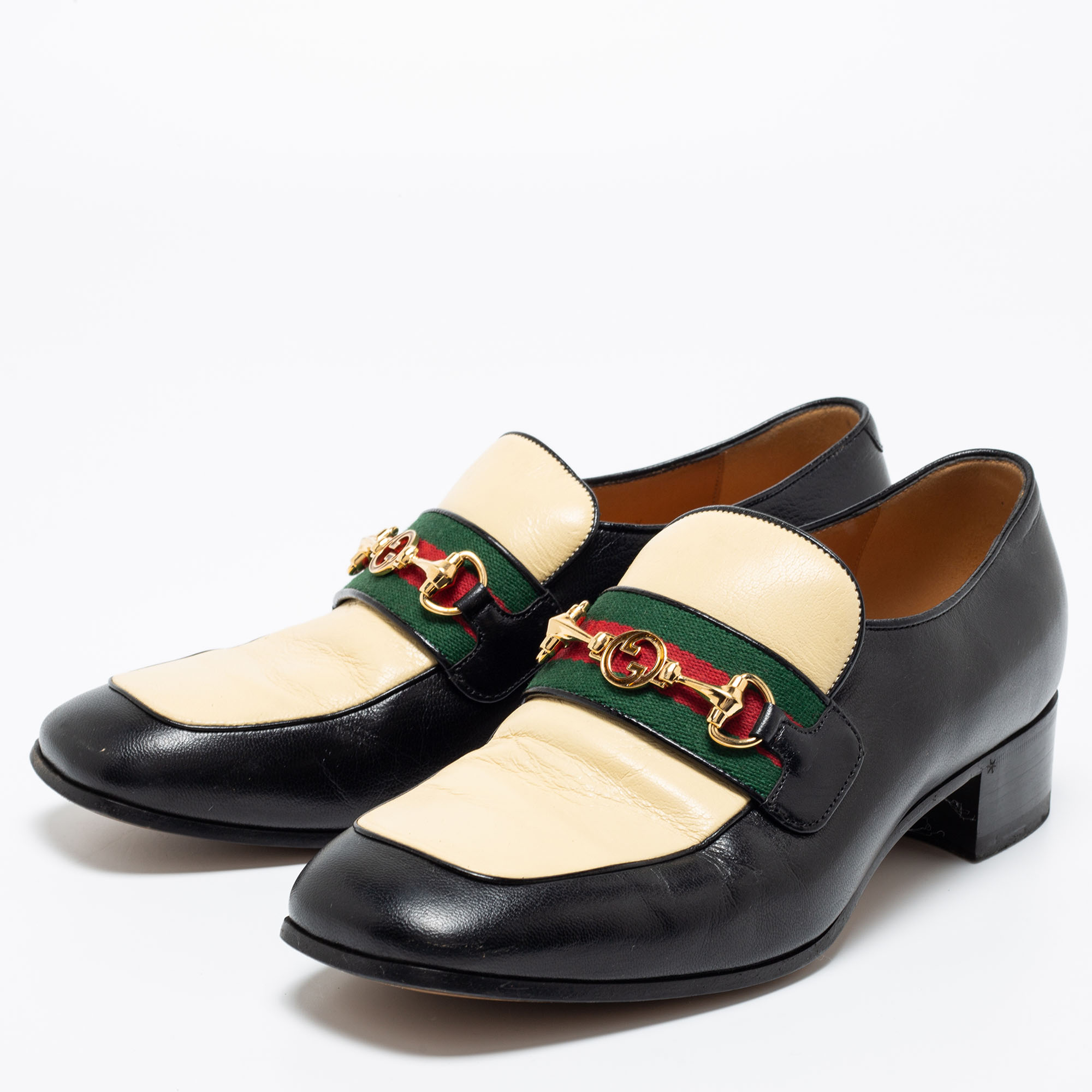

Gucci Cream/Black Leather Interlocking G Horsebit Loafers Size