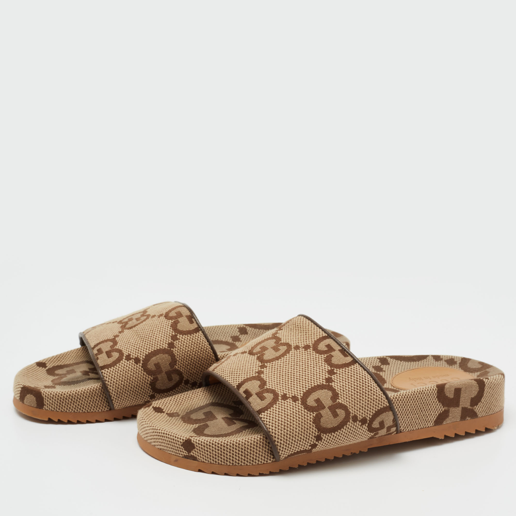 

Gucci Beige GG Canvas Slide Flats Size