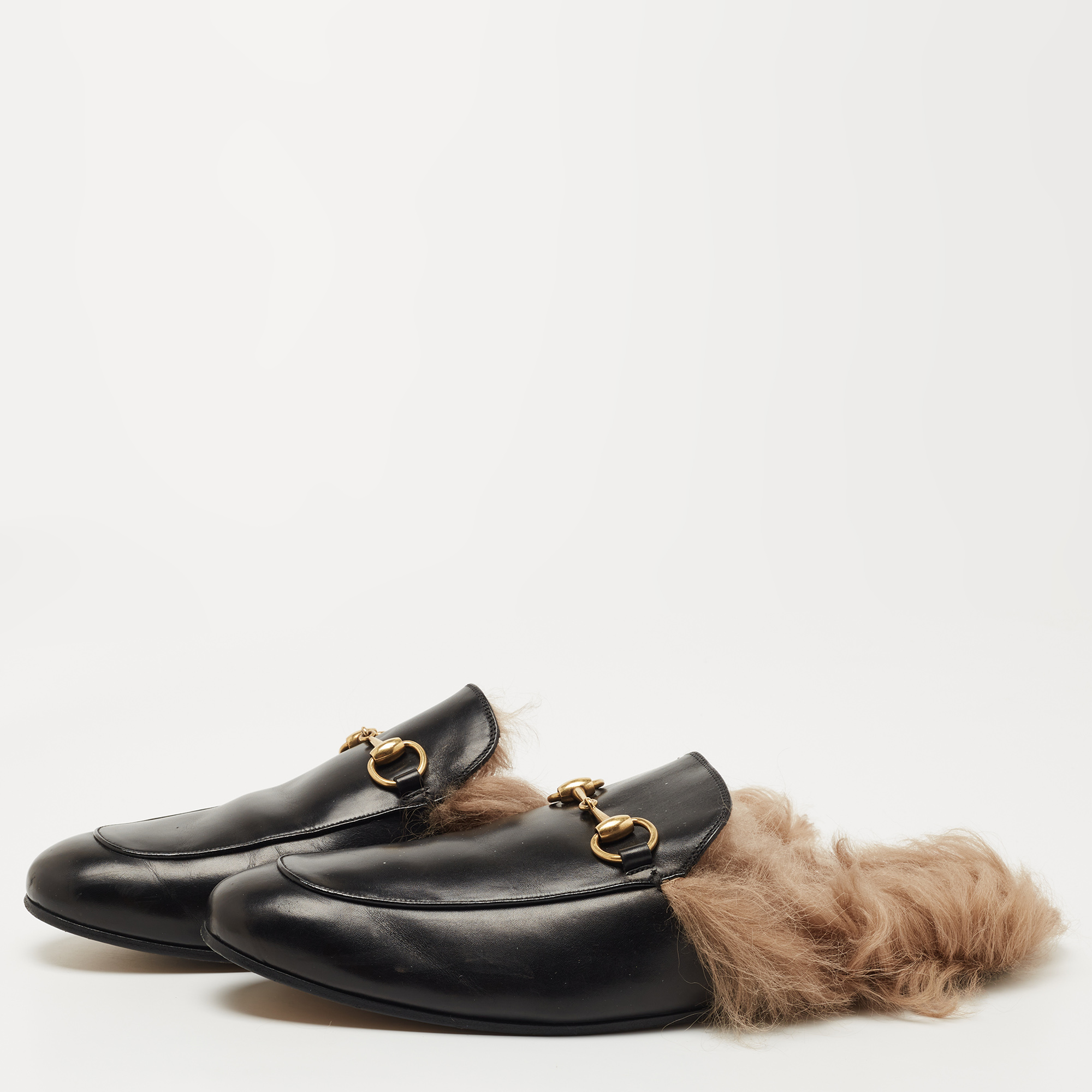 

Gucci Black Leather and Fur Princetown Mules Size