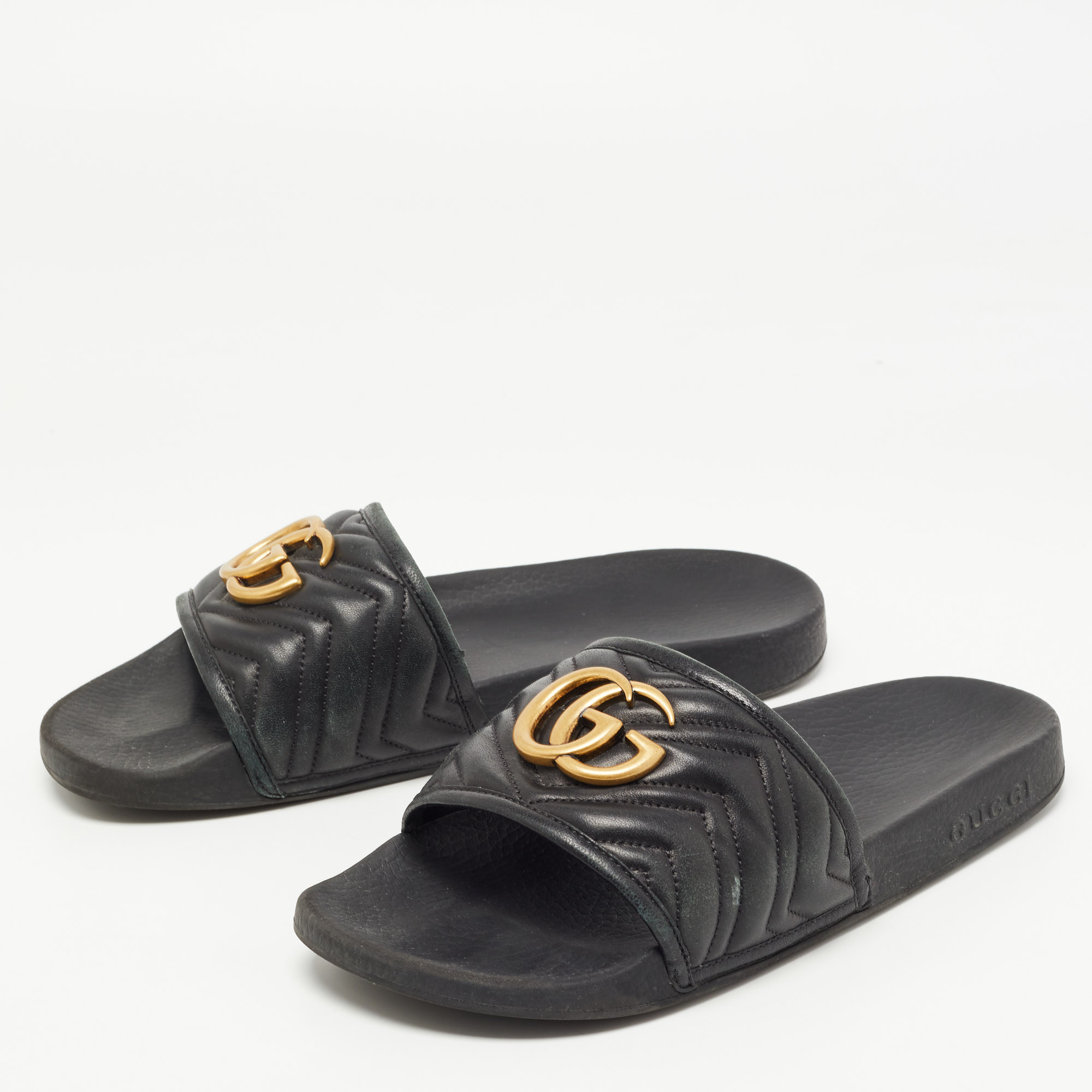 

Gucci Black Leather GG Marmont Pool Slides Size