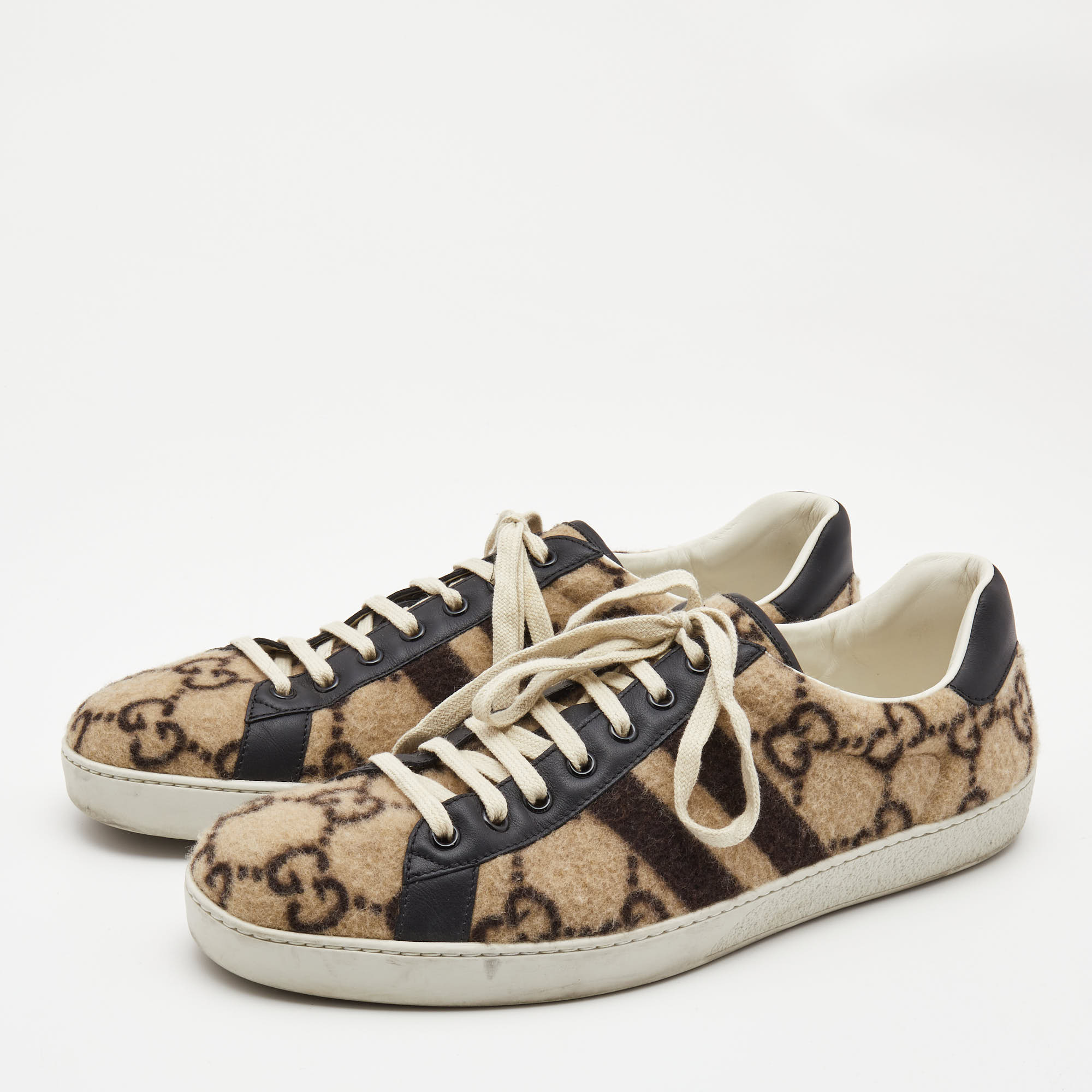 

Gucci Beige/Black Leather and Fur GG Low Top Sneakers Size