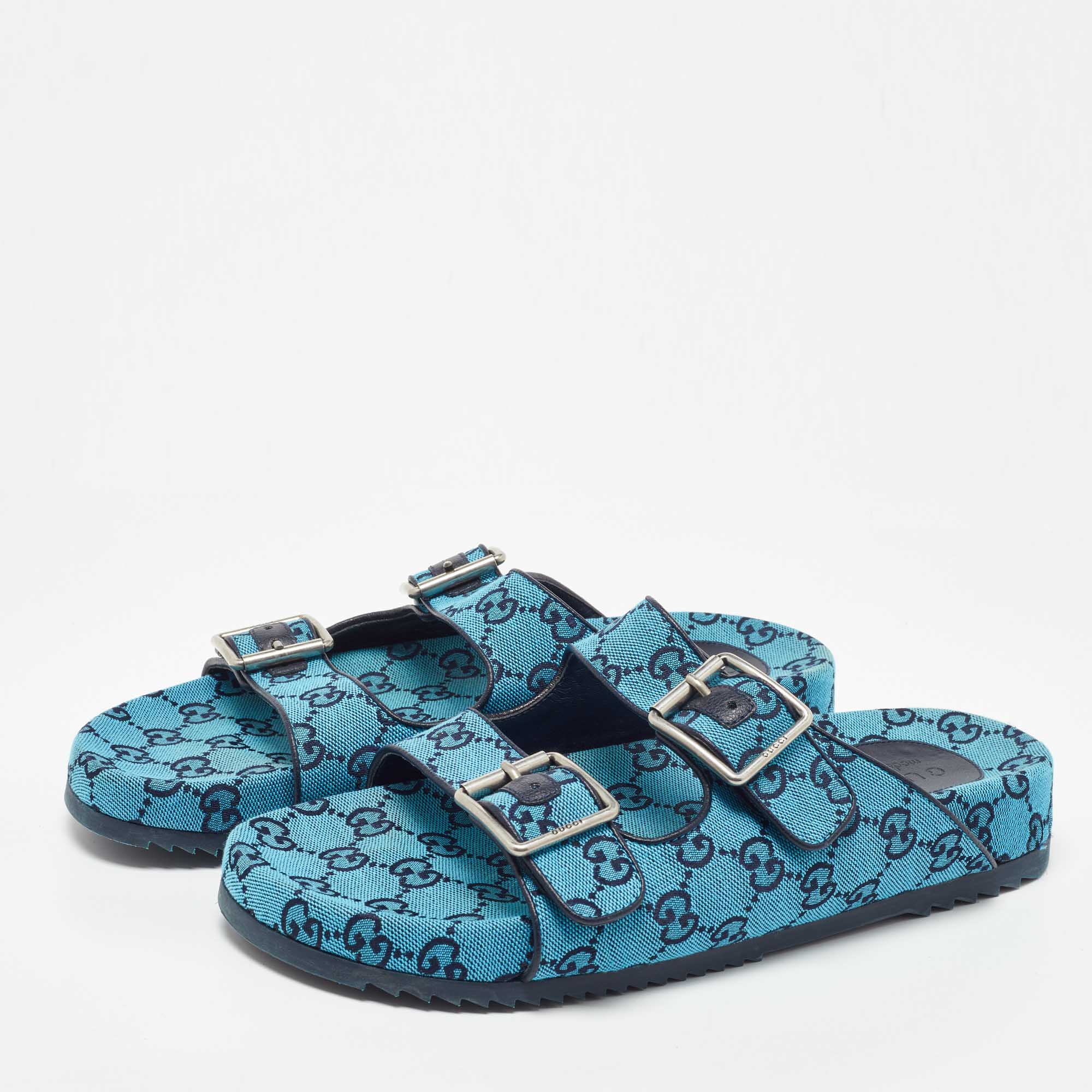 

Gucci Blue GG Supreme Canvas Flat Slides Size