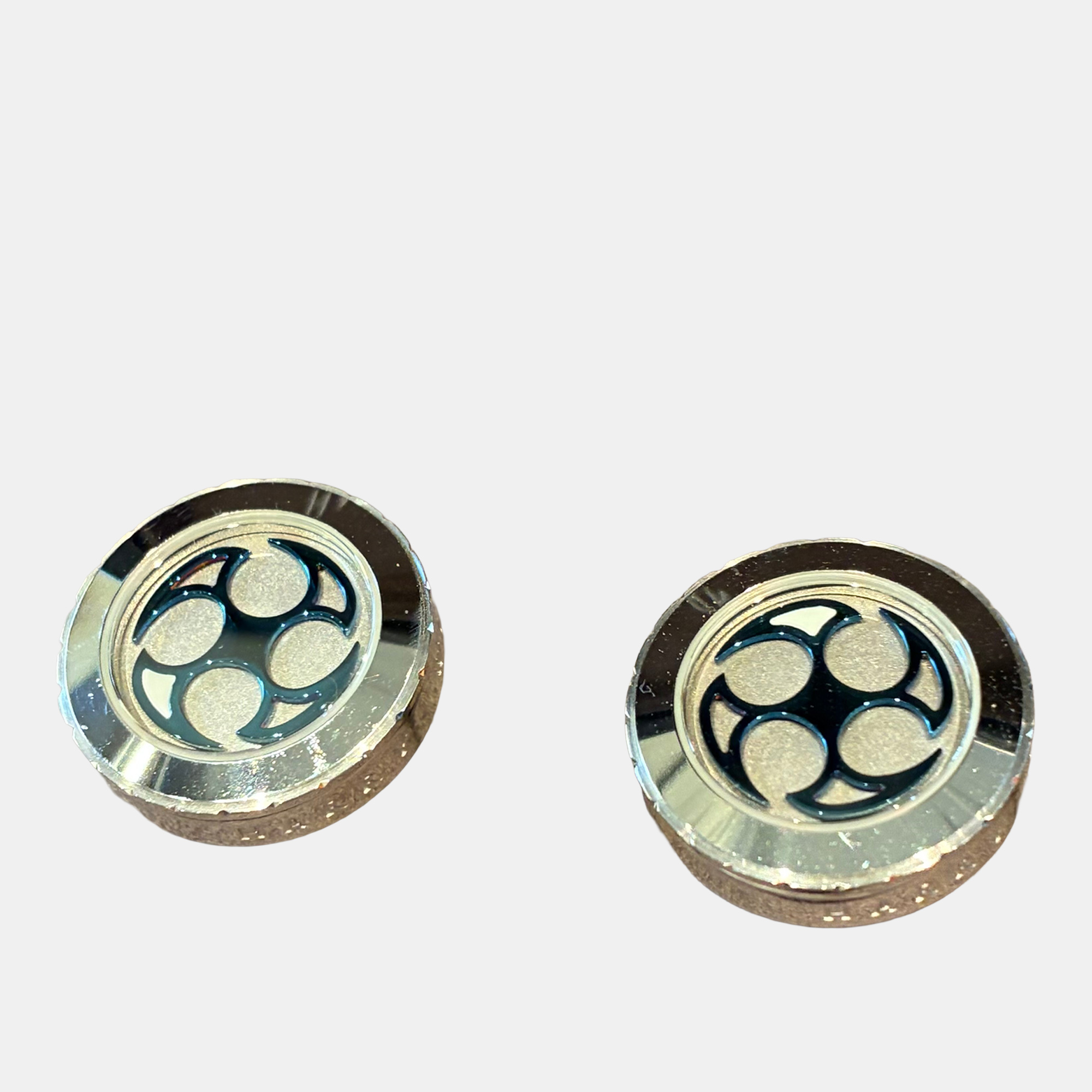 

Harry Winston Ocean Cufflinks 750WG 33g Silver Shuriken