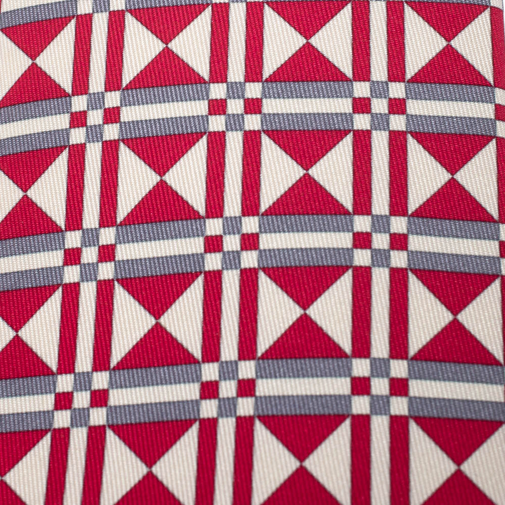 

Hermès Red and White Geometric Motif Print Silk Twill Tie