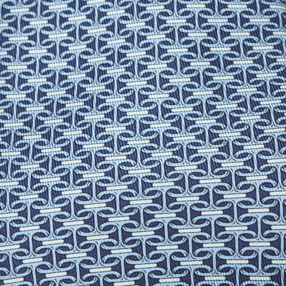 

Hermes Azure Blue Marine Fonce Silk Tie