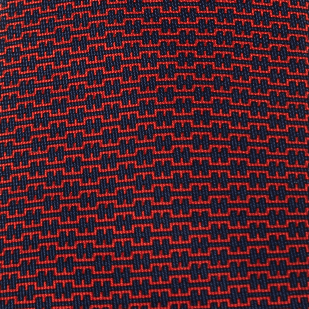 

Hermes Rouge 7 H Linge Silk Twill Tie, Red