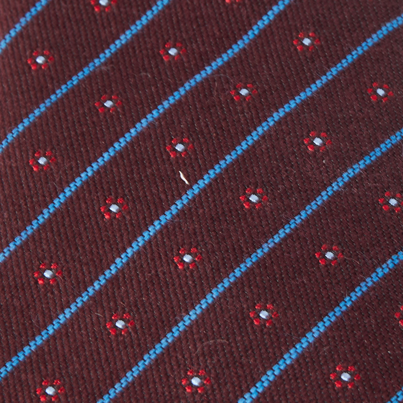 

Hermès Burgundy Fleurs En Club Silk & Wool Jacquard Slim Tie