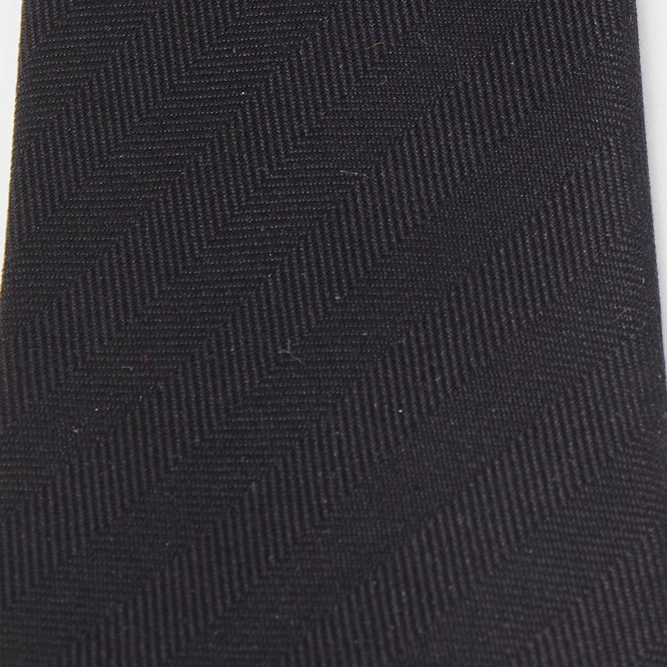 

Hermès Black Chevron Recto Verso Silk Slim Tie