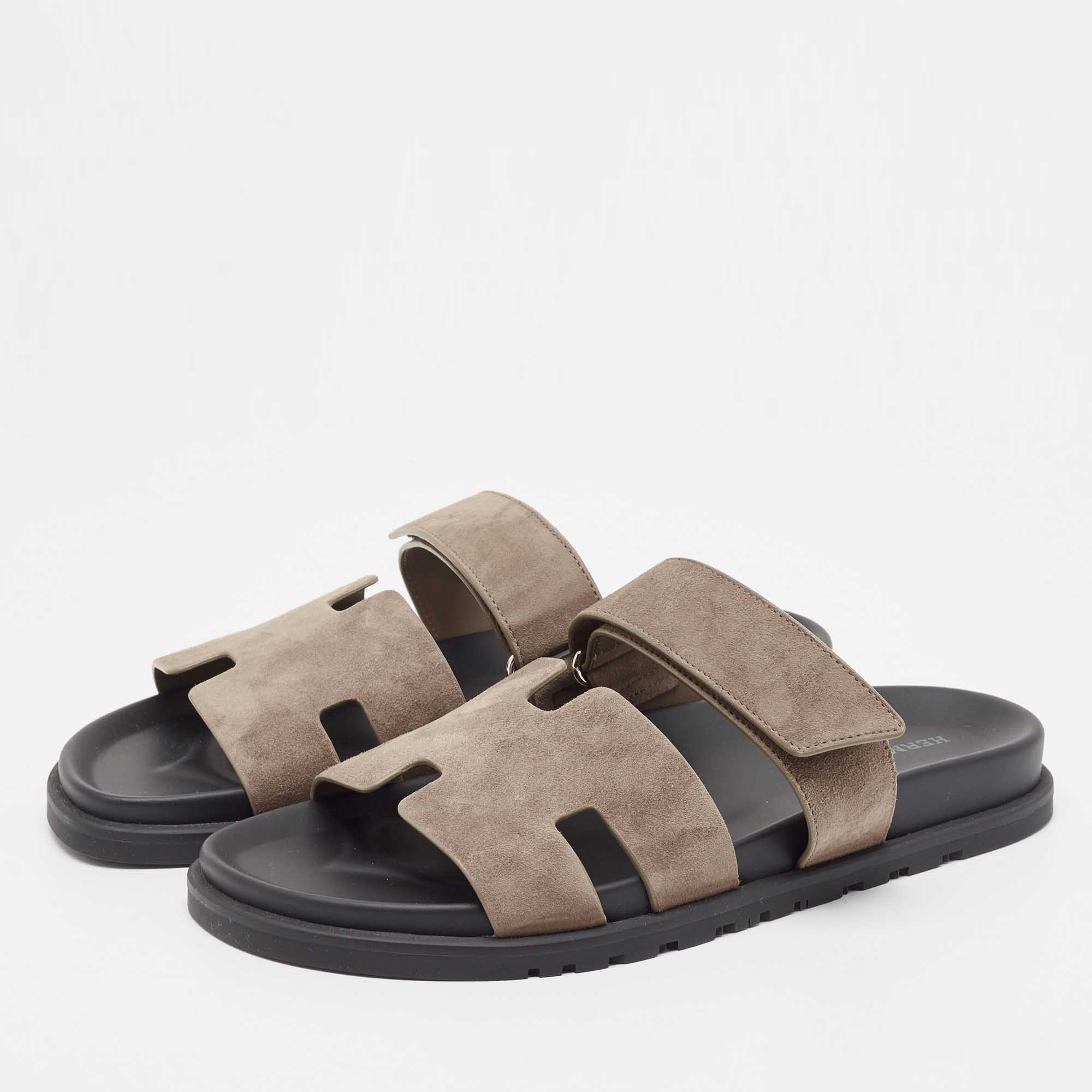 

Hermes Grey Suede Chypre Sandals Size