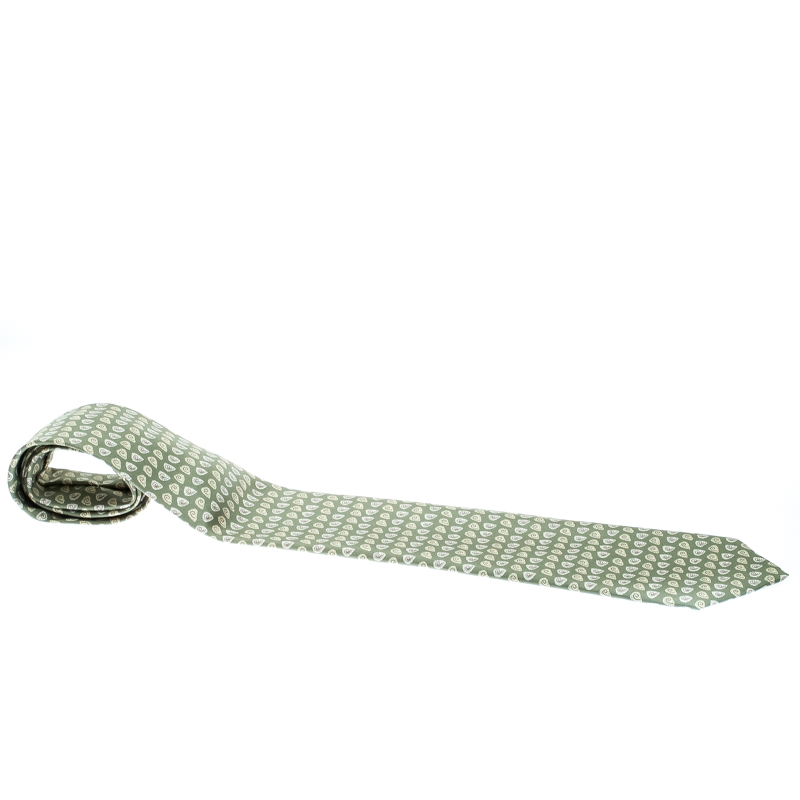 Pre Owned ربطة عنق تقليدية هيرمس حرير بنقوش خضراء فسدقية