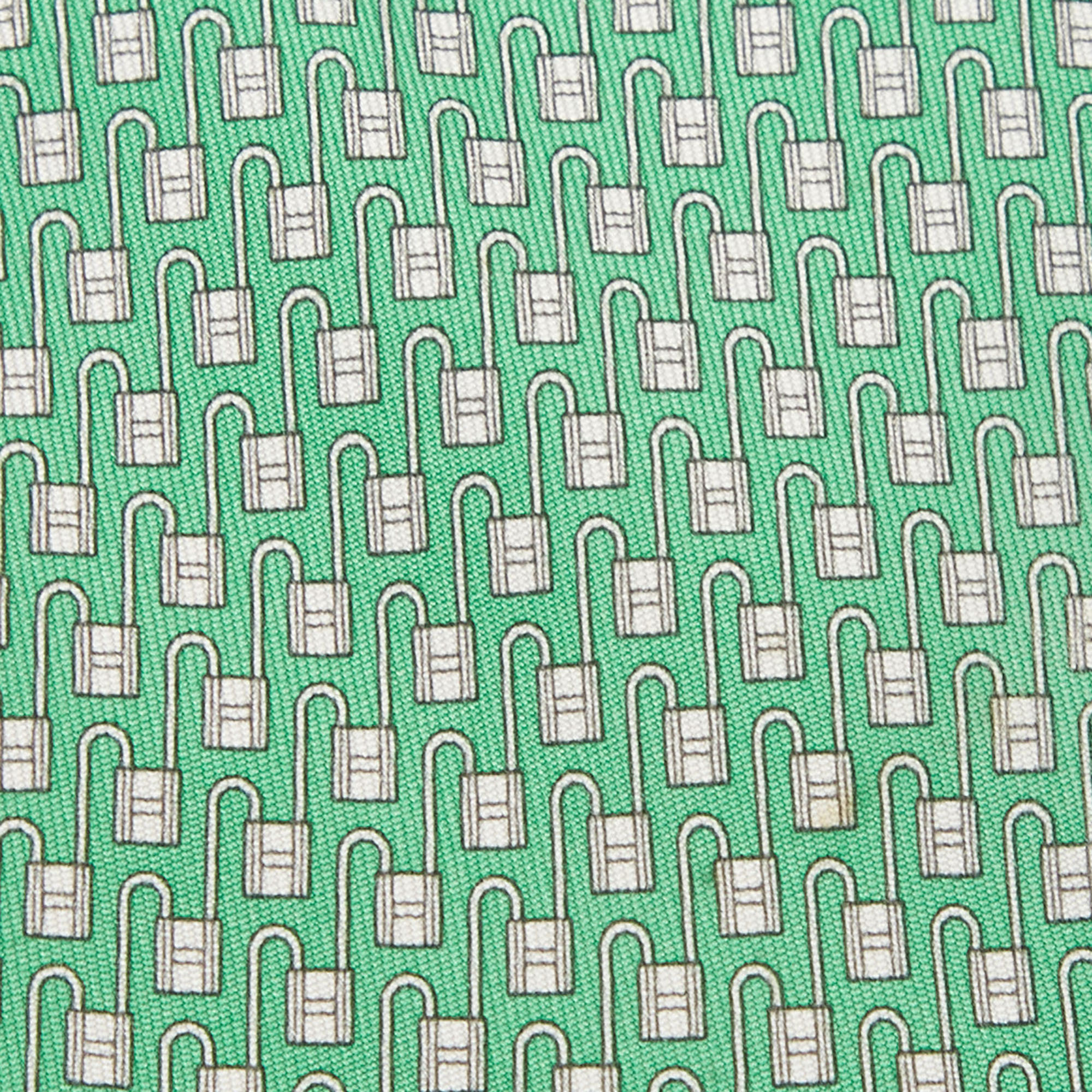 

Hermes Green Geometric Print Silk Tie