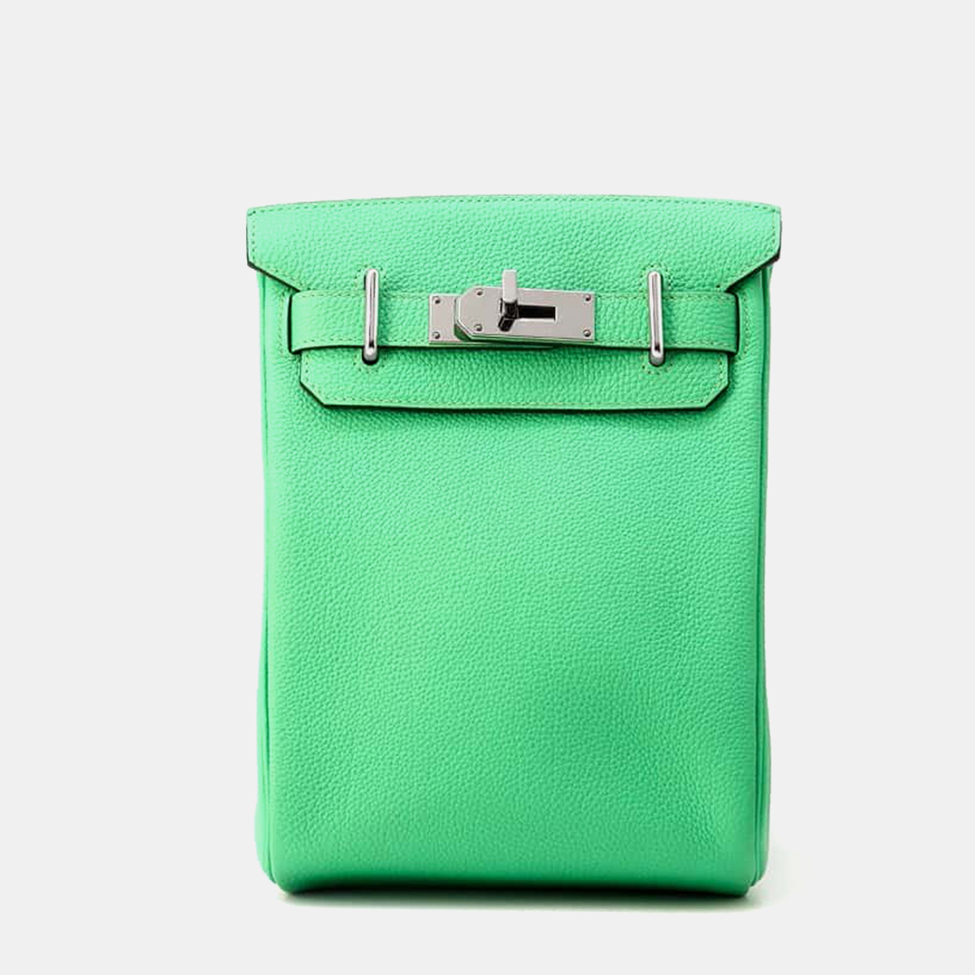 

Hermes Akkad Vert comich Z Togo Leather Size Pm Kelly Bag, Green