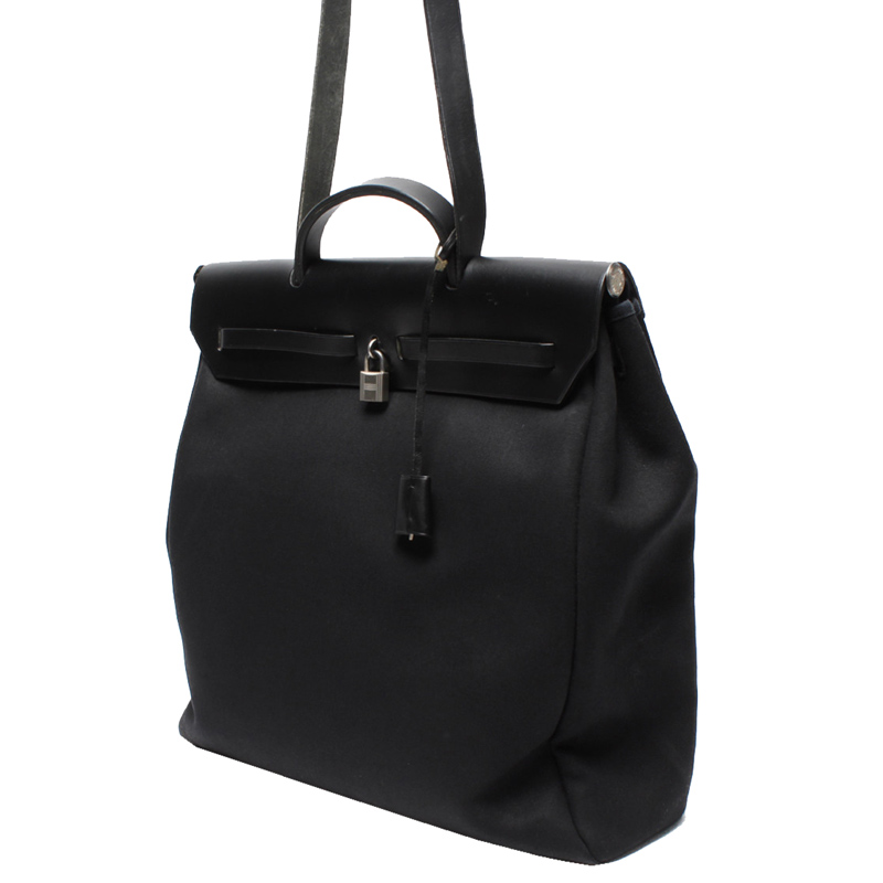 

Hermes Black Leather Shoulder Bag