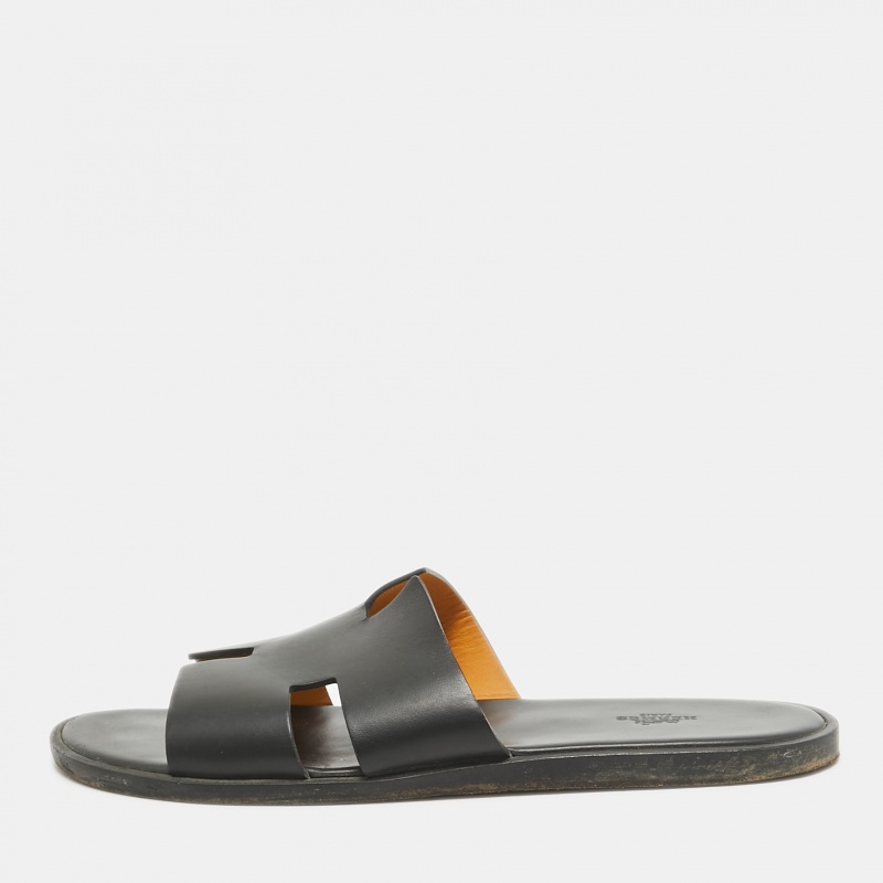 

Hermes Black Leather Izmir Flat Slides Size