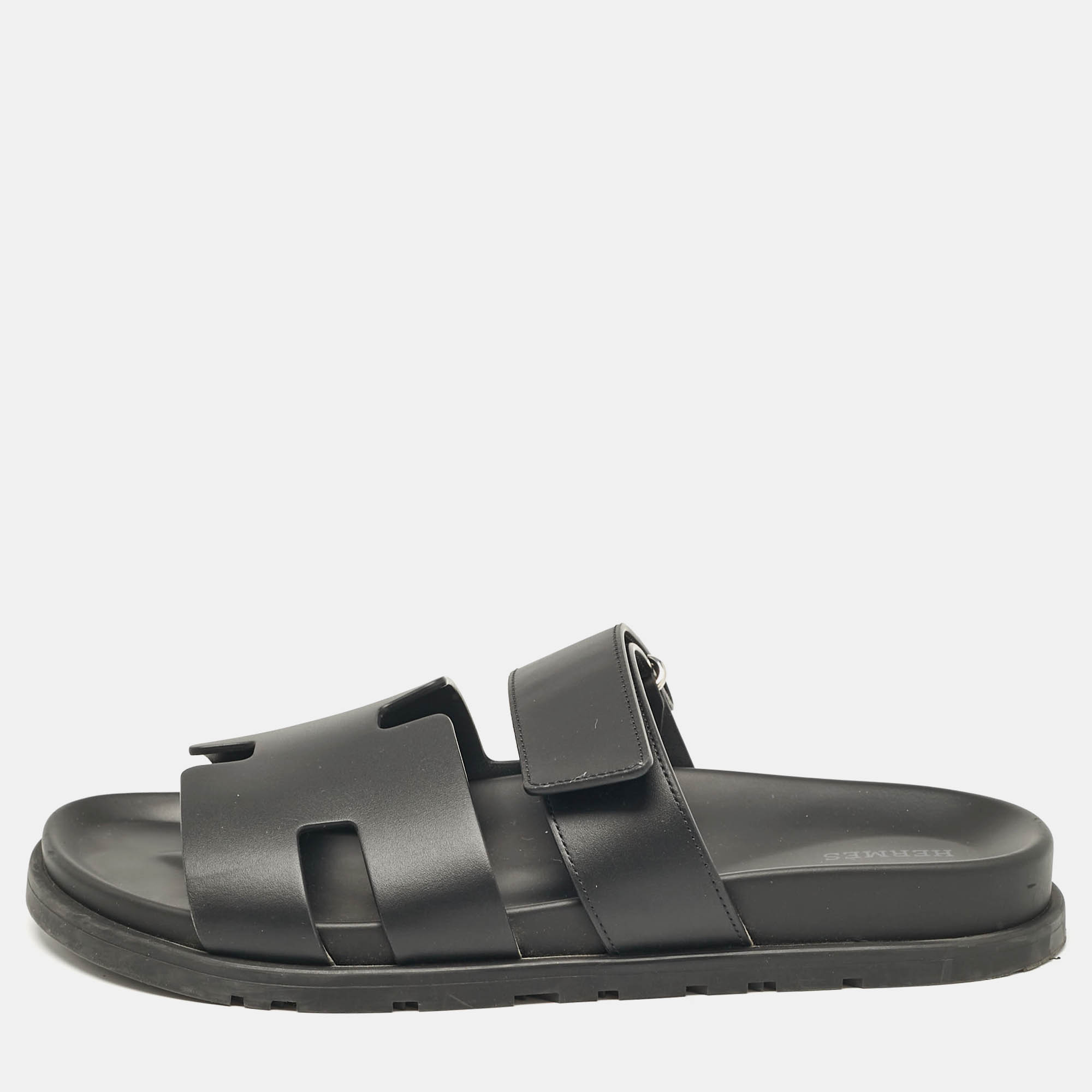 

Hermès Black Leather Chypre Sandals Size