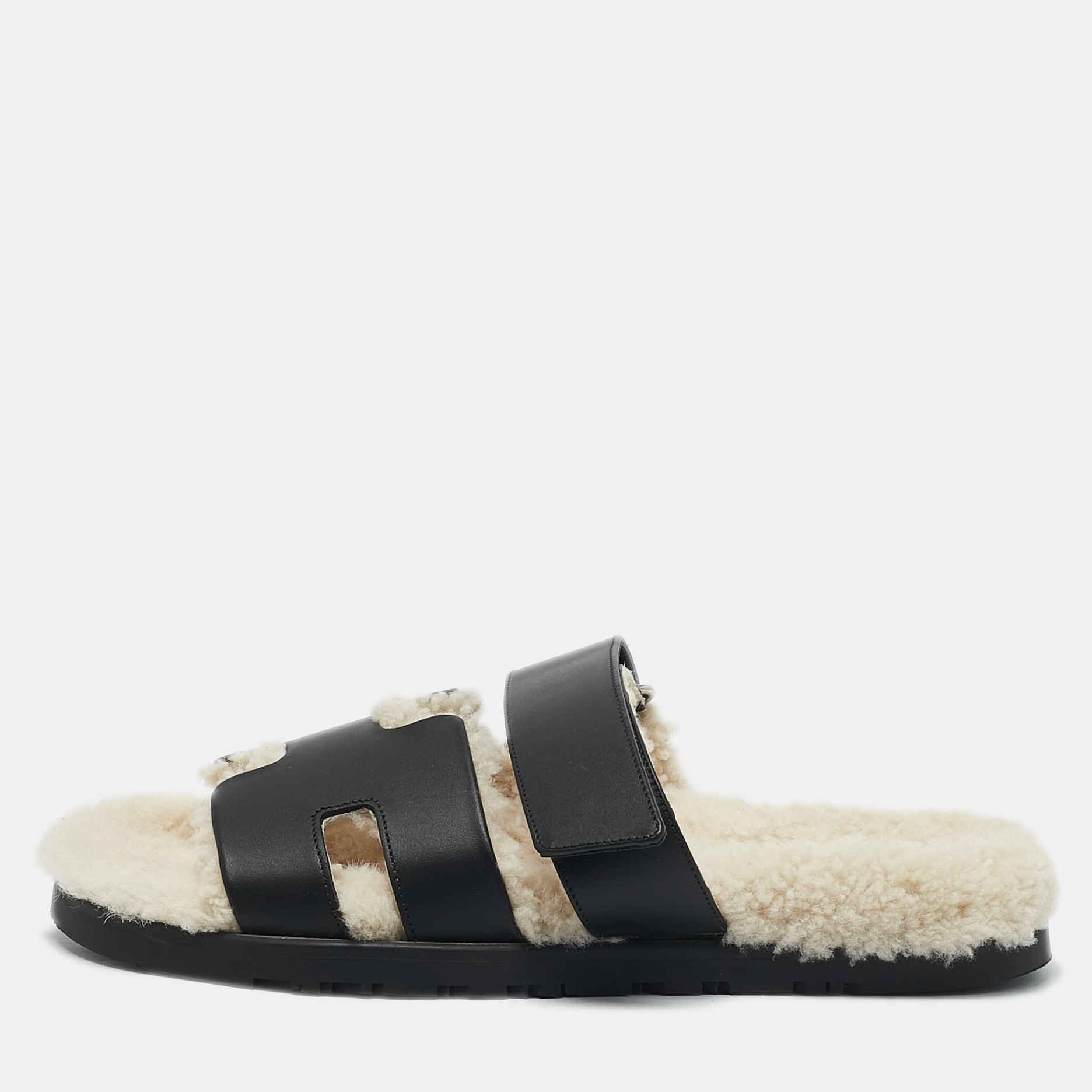 

Hermes Black Leather Chypre Sandals Size