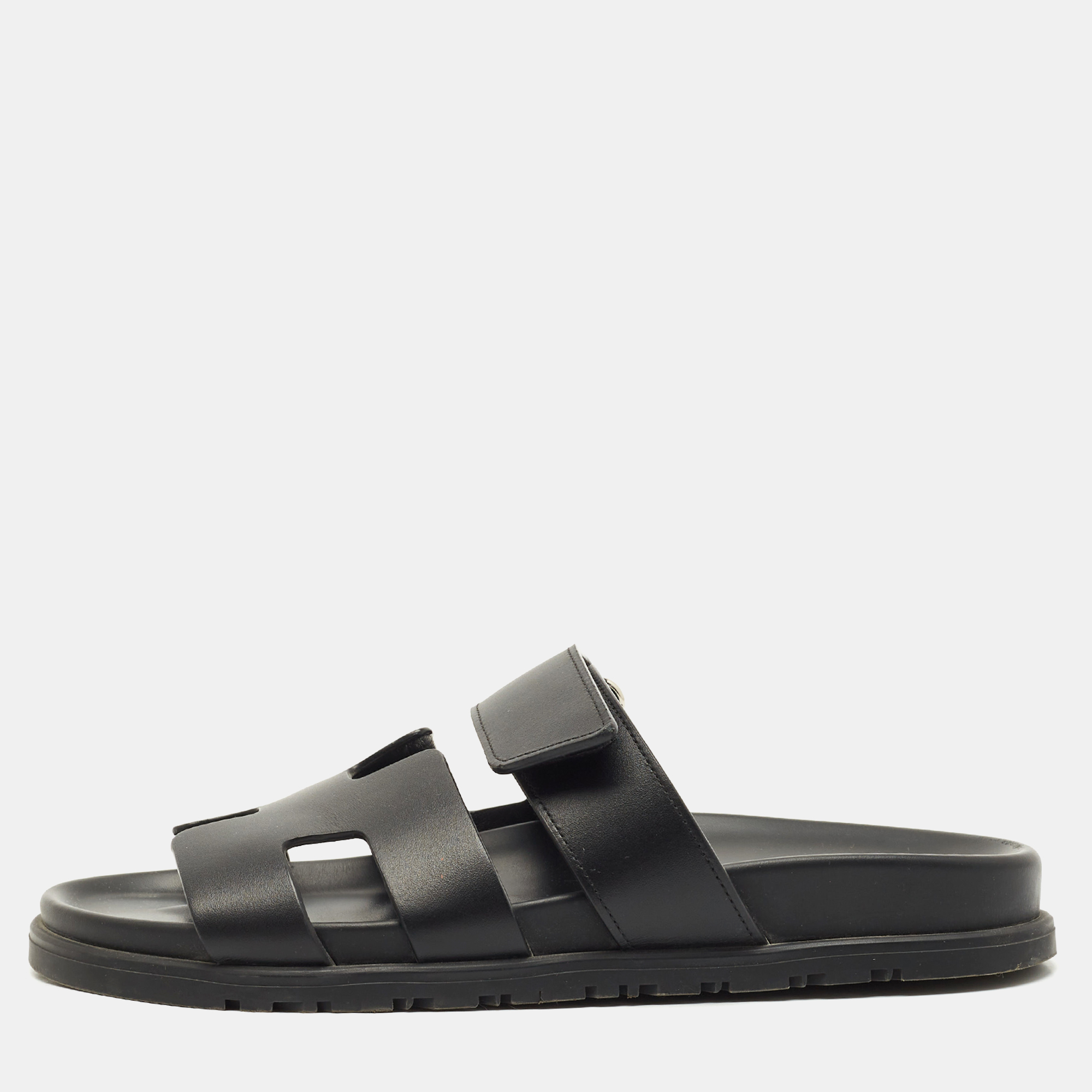 

Hermes Black Leather Chypre Sandals Size