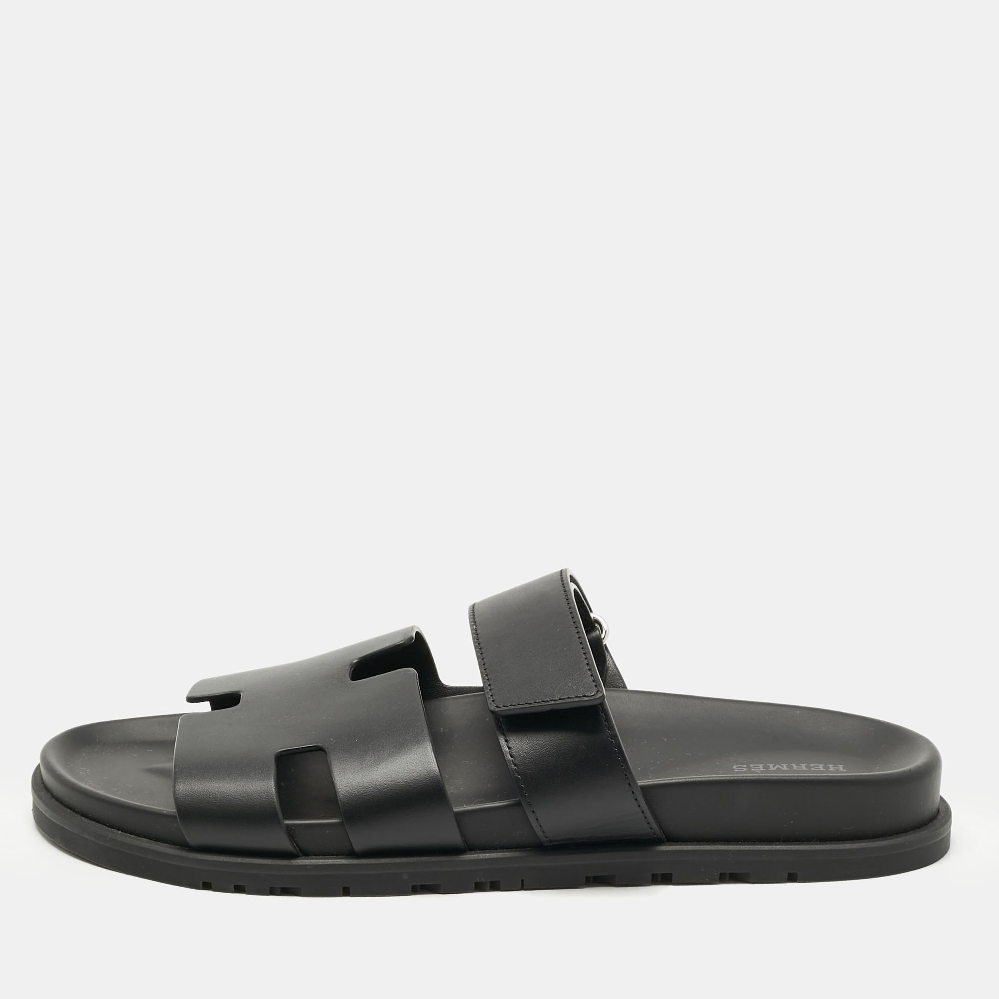 

Hermès Black Leather Chypre Sandals Size