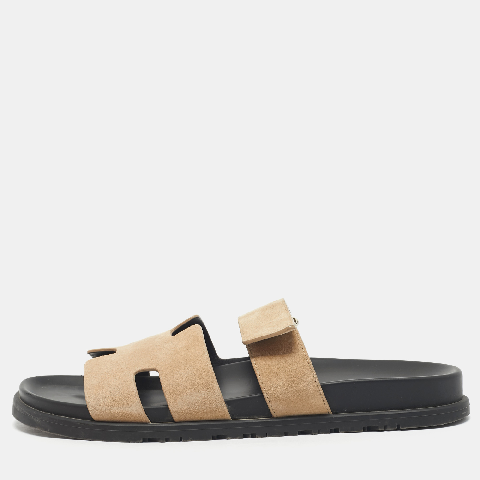 

Hermes Beige Suede Chypre Sandals Size