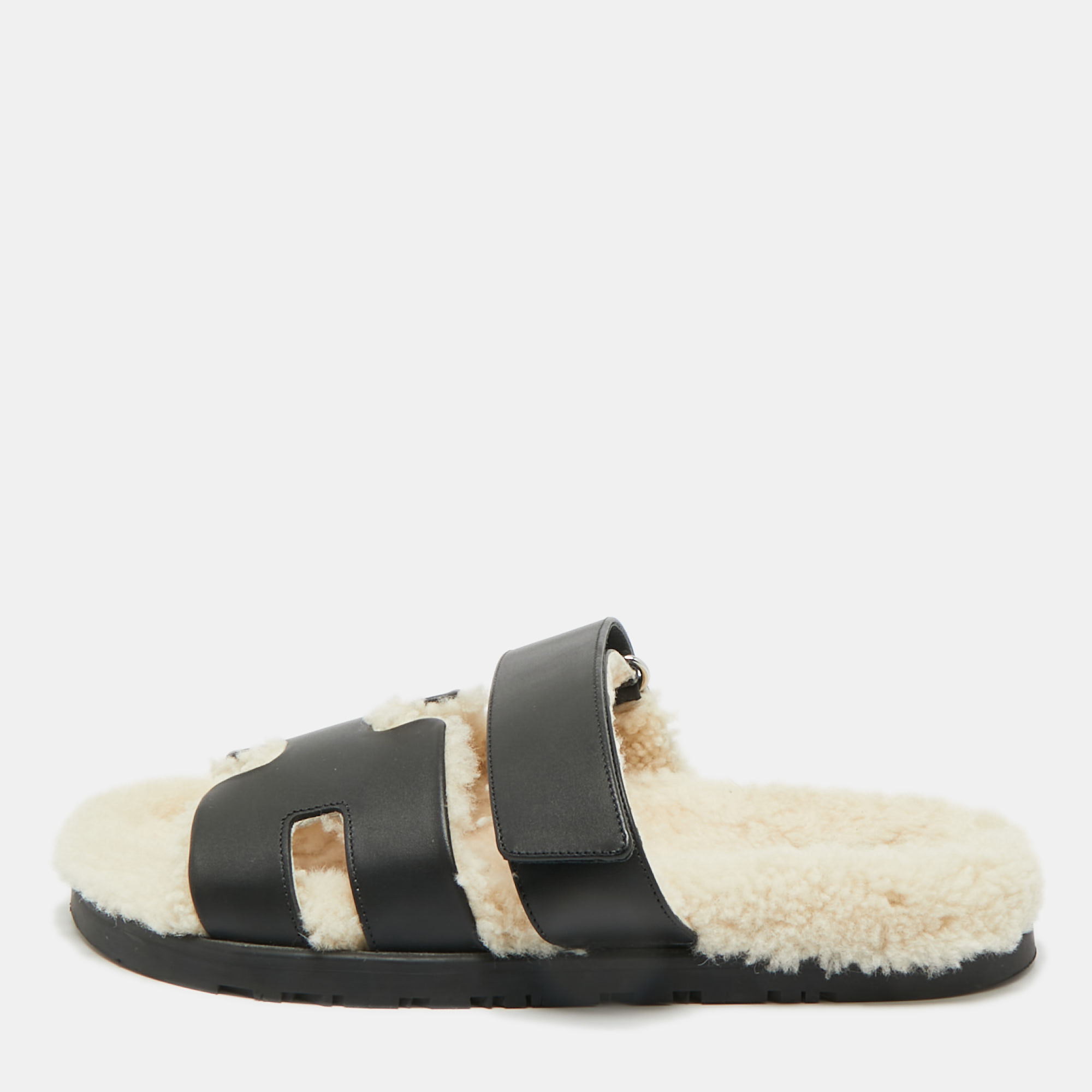 

Hermes Black Leather Chypre Sandals Size