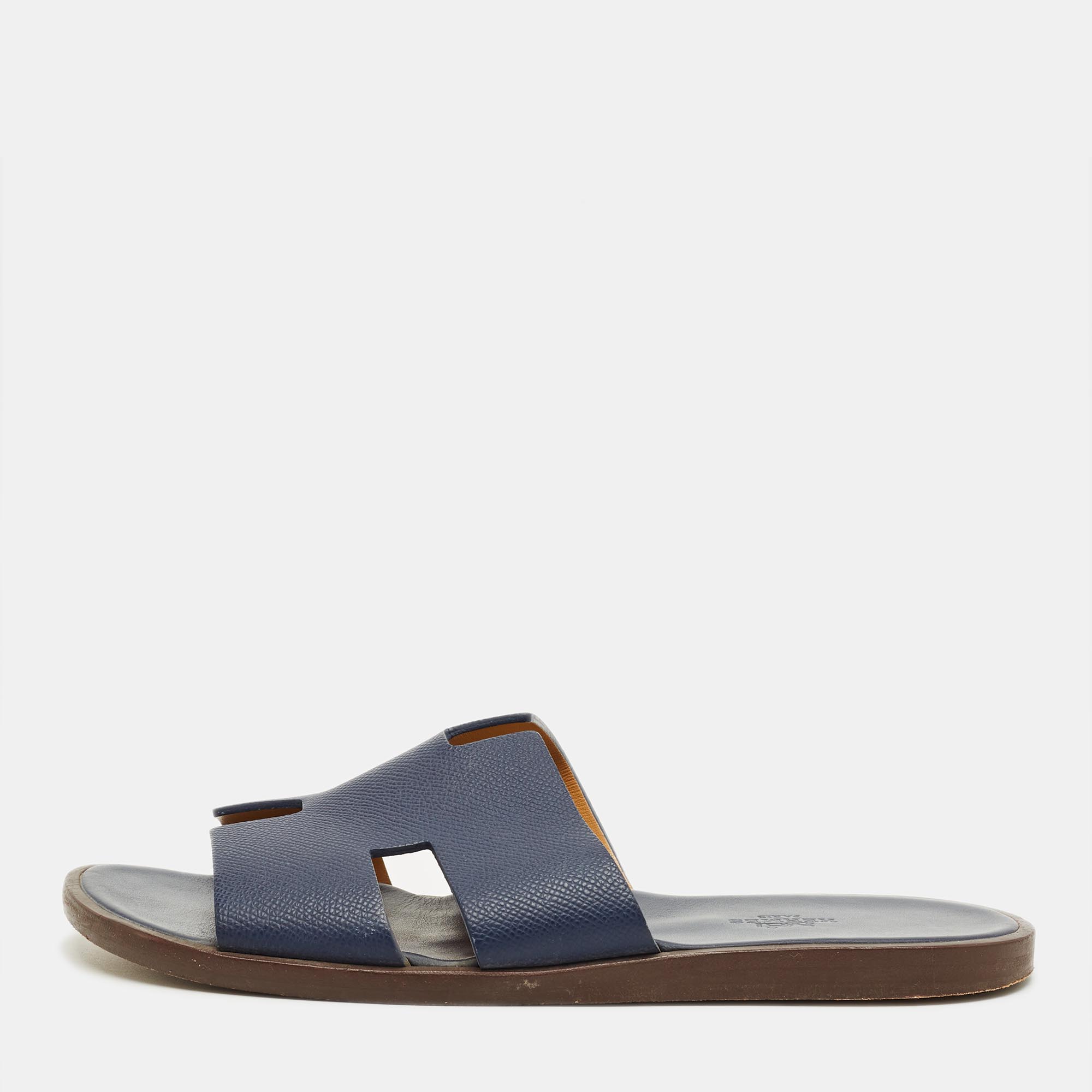 Click to view more detailed imagery on our partner's website Pre-owned Hermes Navy Blue Leather Izmir Flat Sandals Size 40