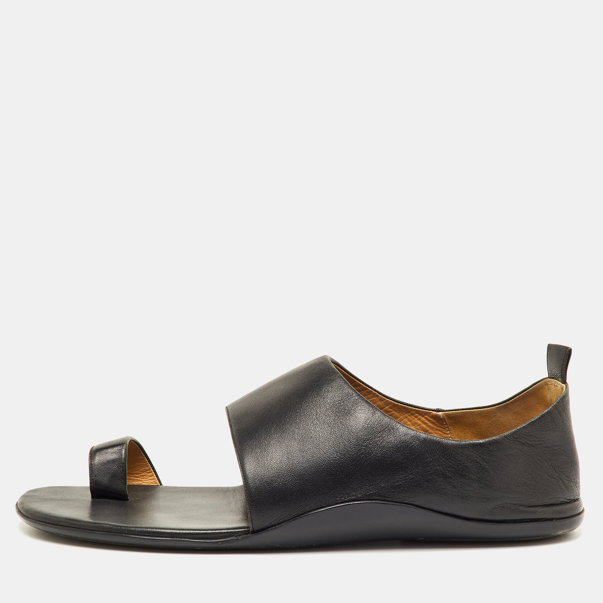 

Hermes Black Leather Ring Toe Flat Sandals Size