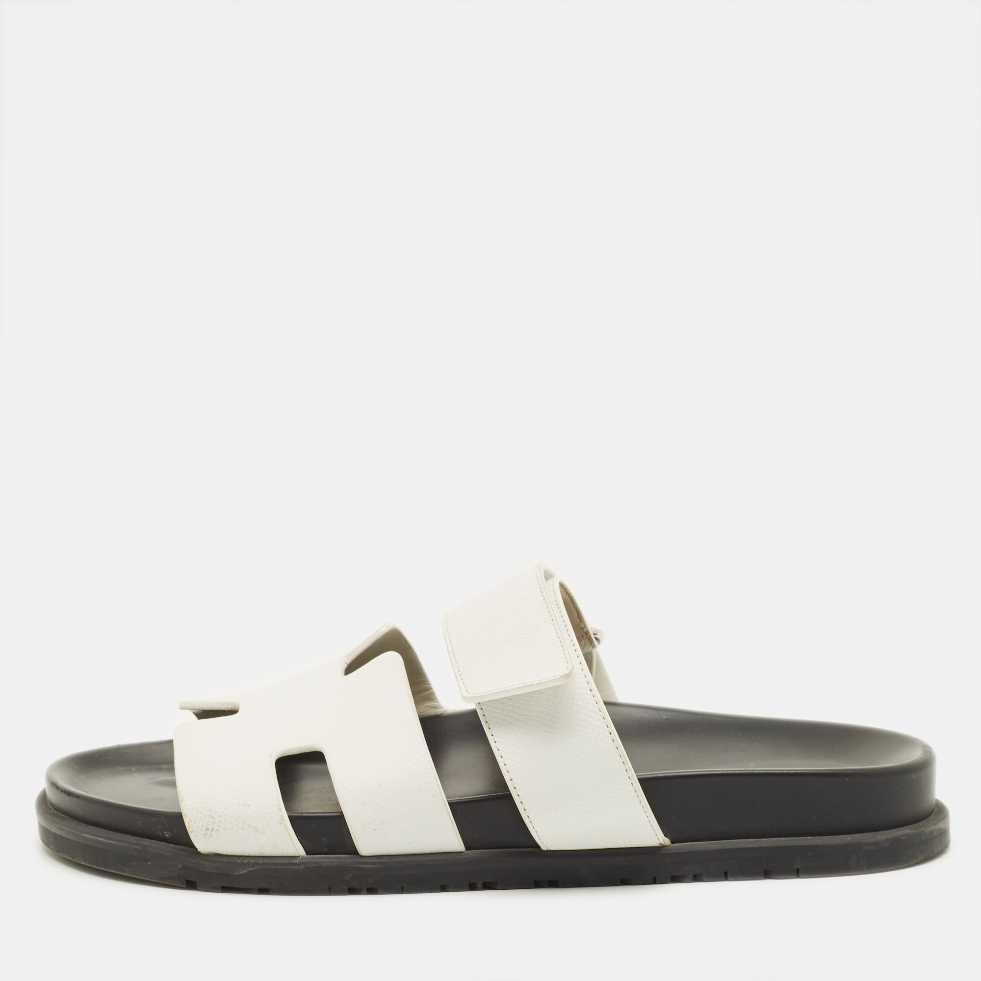 

Hermes Chypre Size  White Leather Flat Sandals