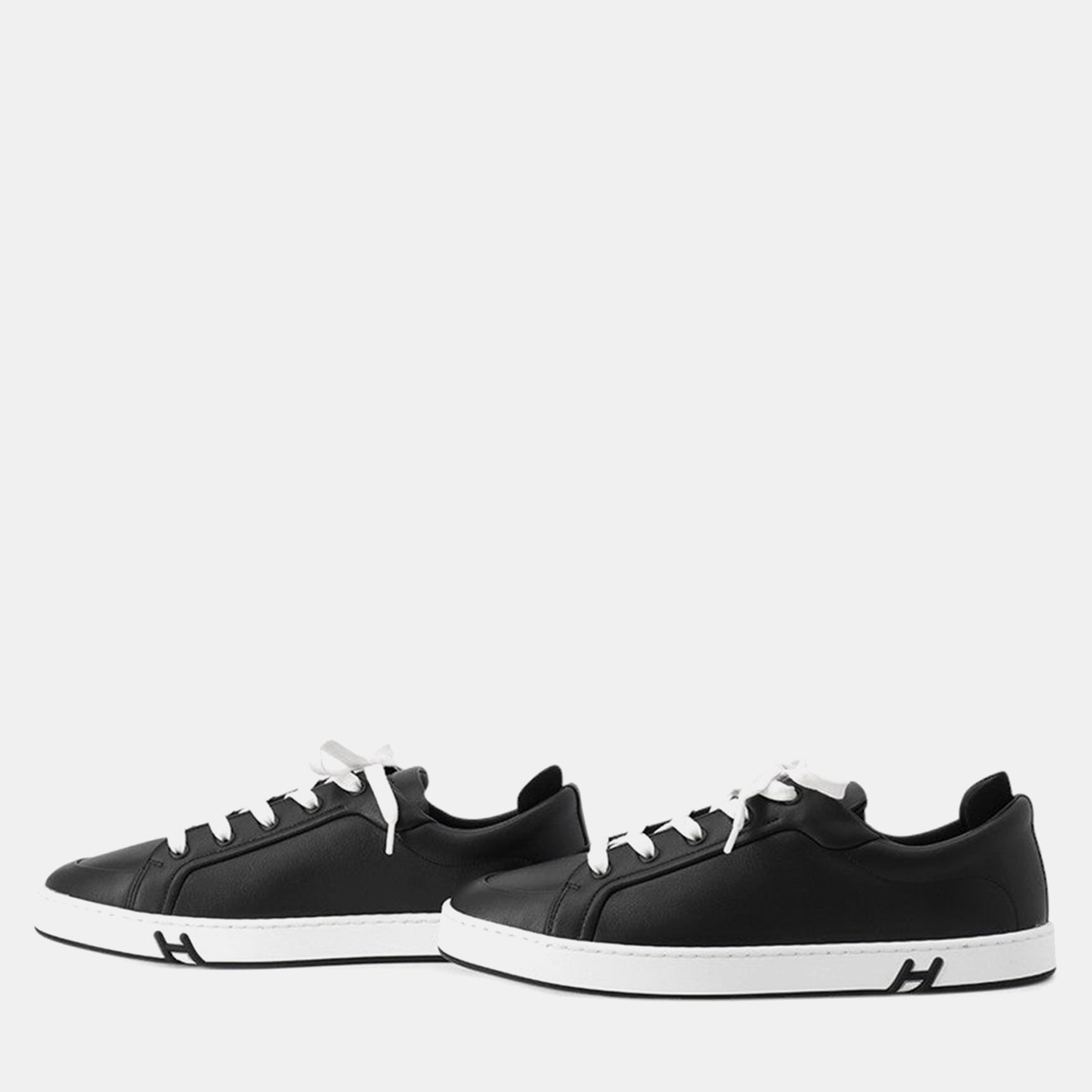 

Hermes Sneakers Black/White Leather Size