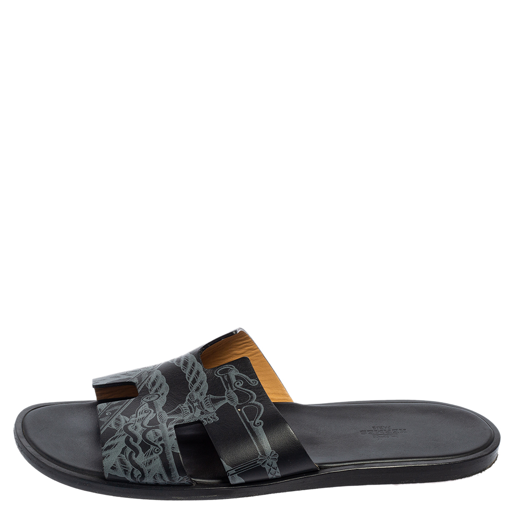 

Hermes Black Ferronnerie Print Leather Izmir Flat Sandals Size