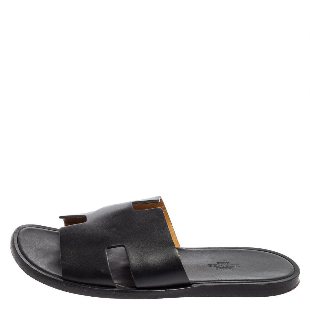 

Hermes Black Leather Izmir Flat Slides Size