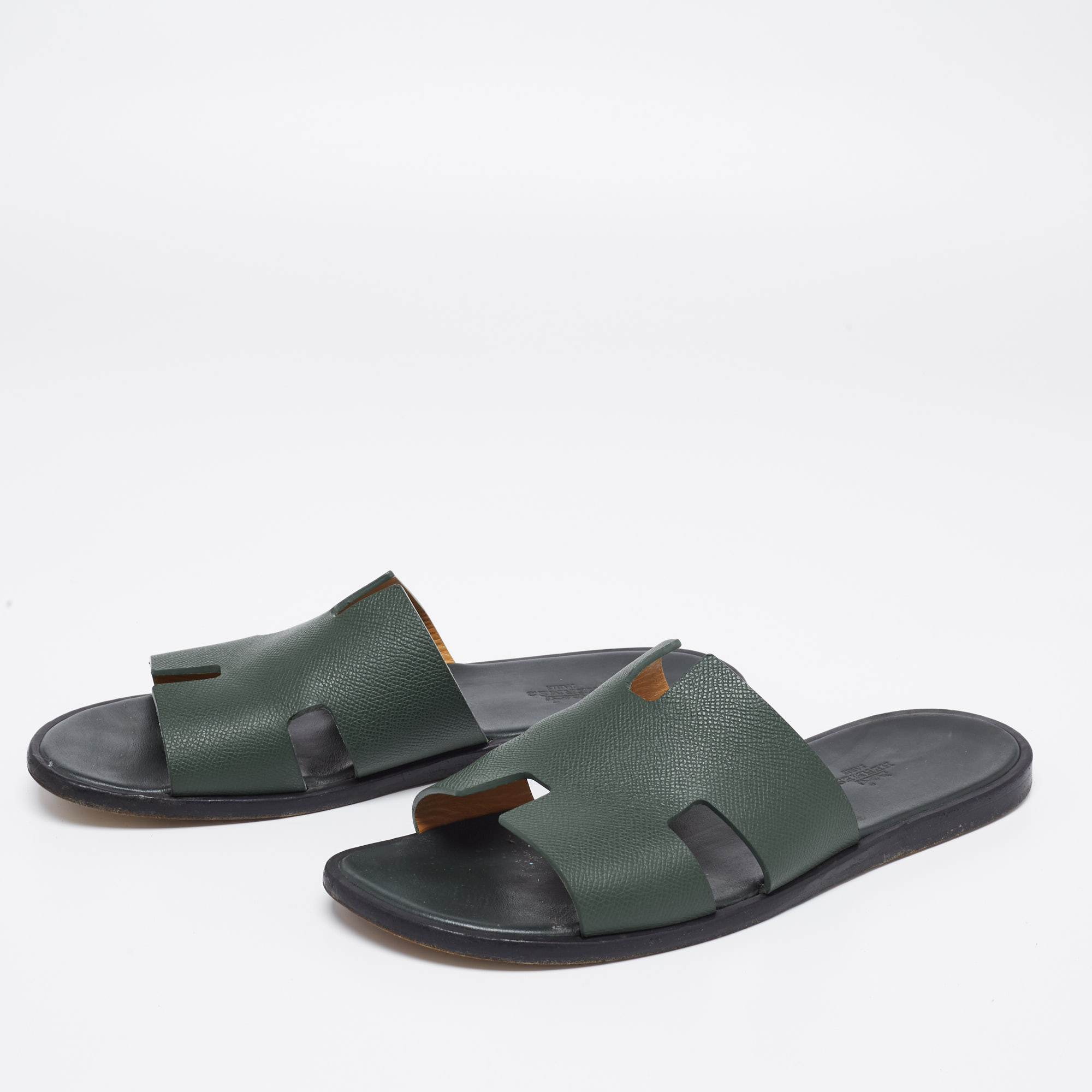 

Hermes Green Leather Izmir Flat Sandals Size