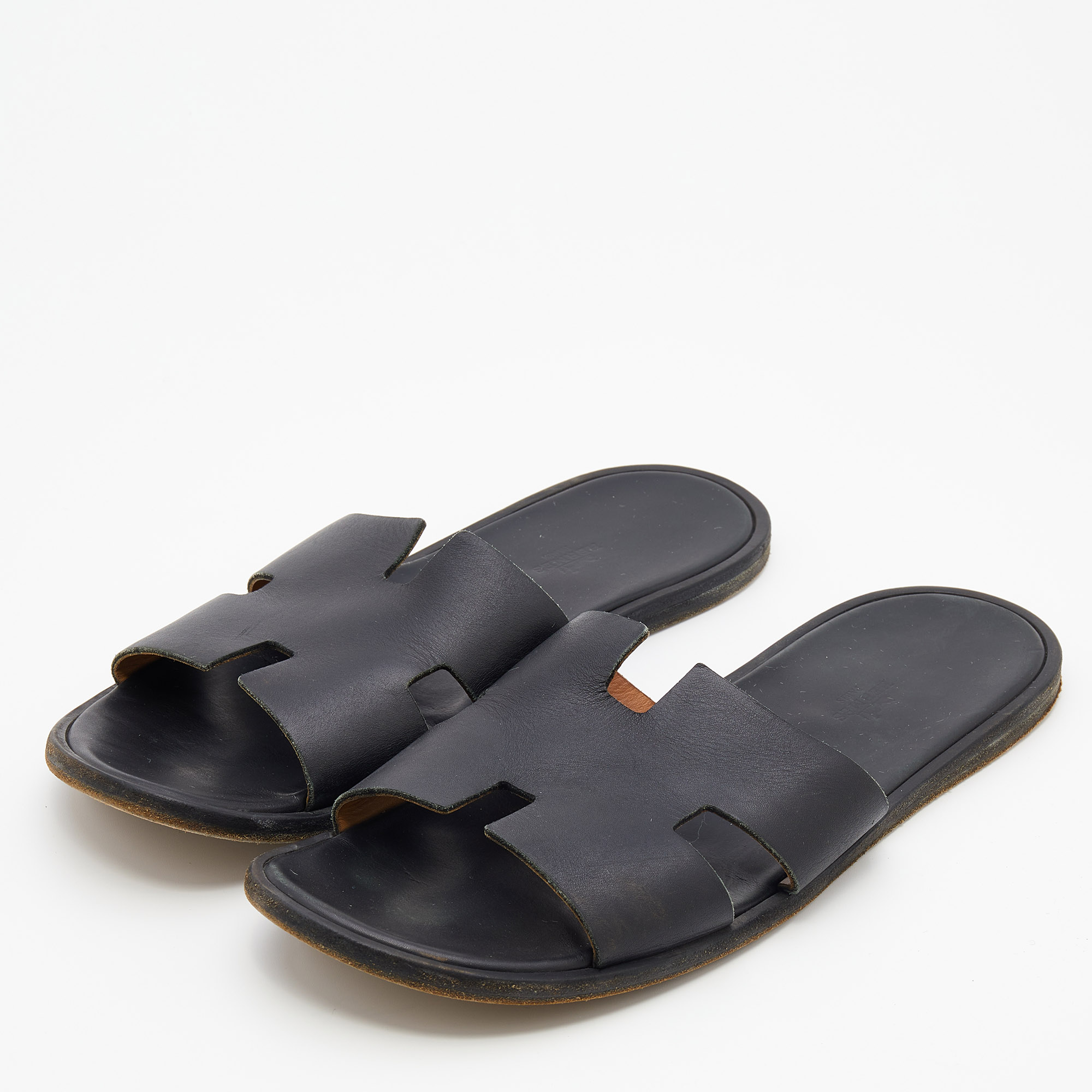 

Hermes Black Leather Izmir Flat Slides Size