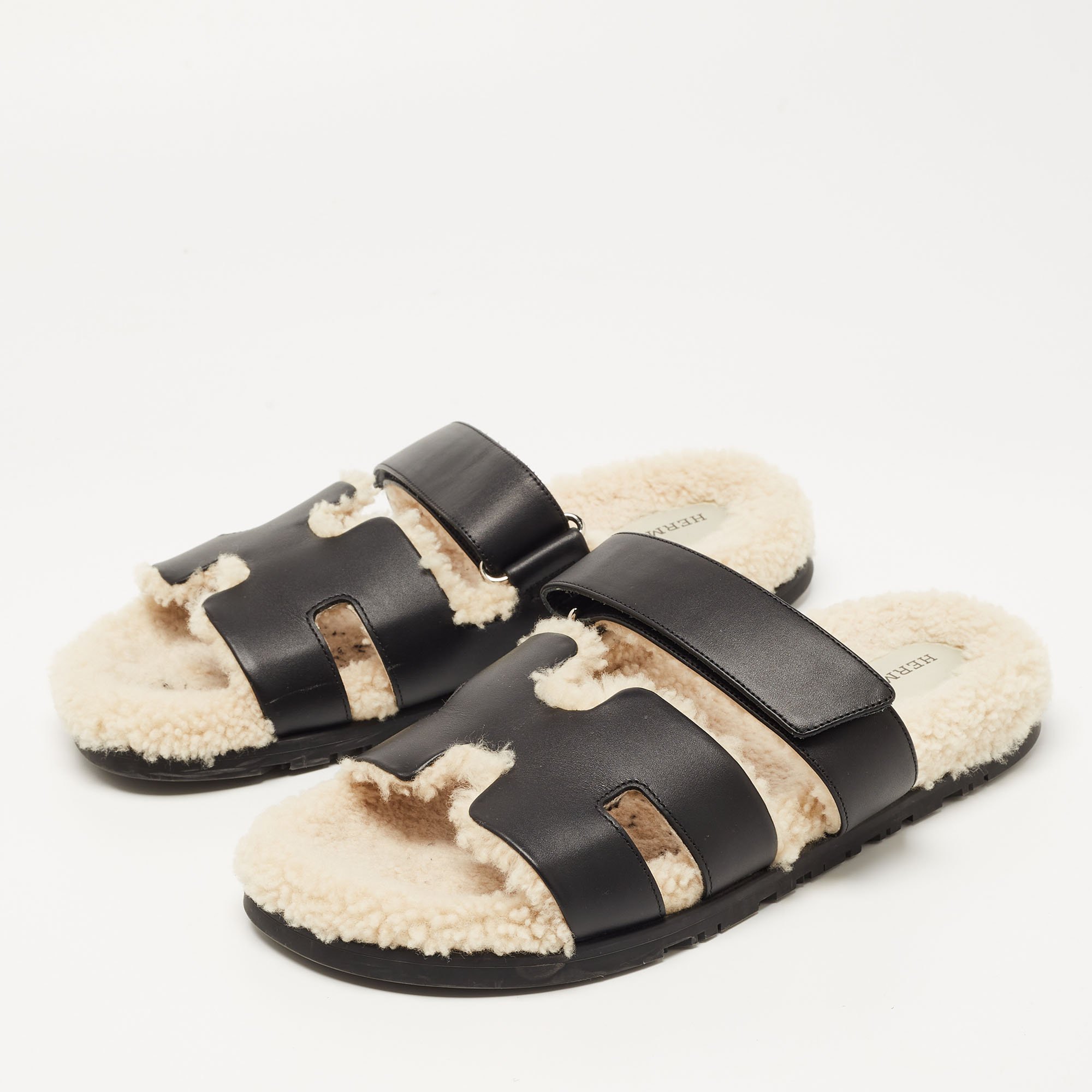 

Hermes Black Leather Chypre Sandals Size