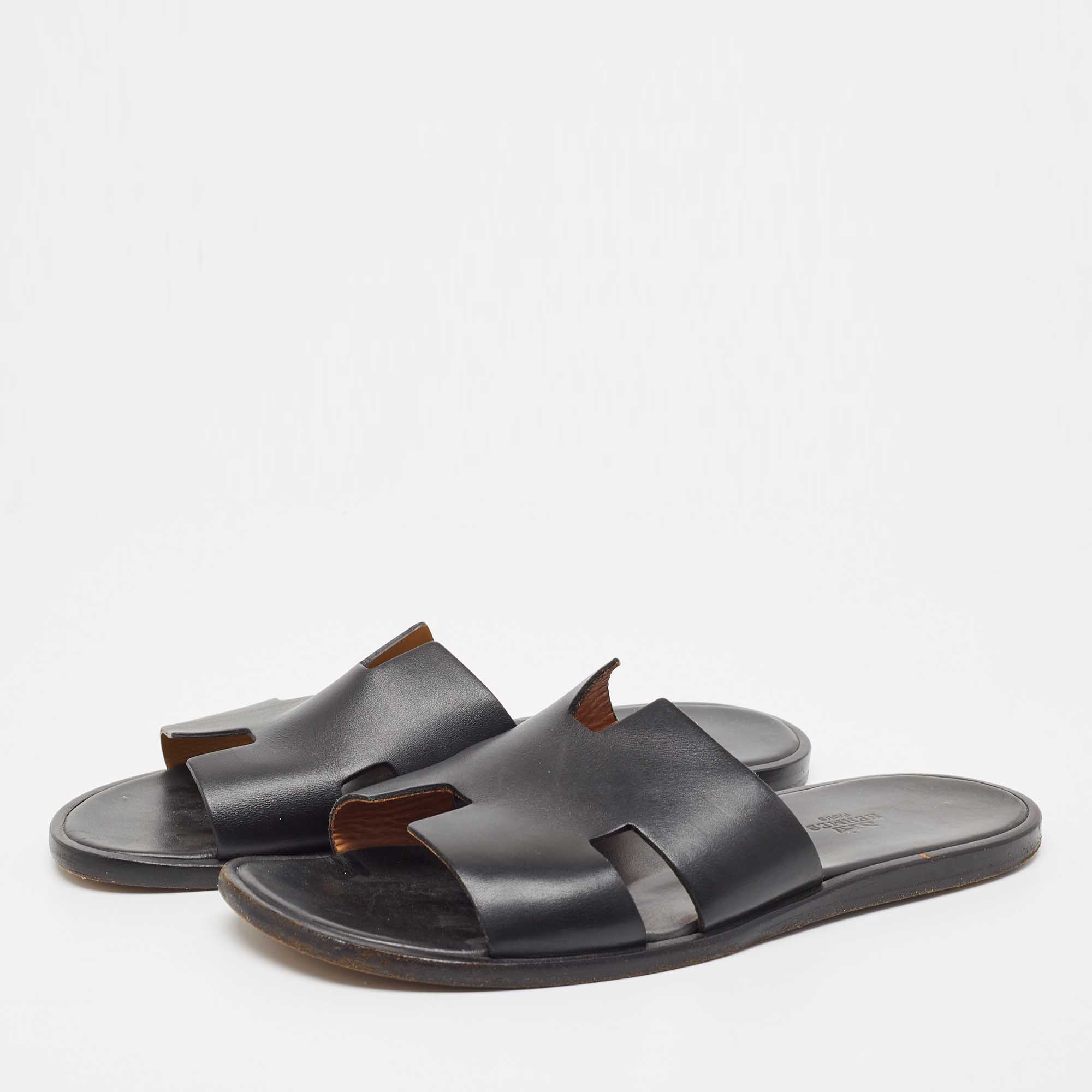 

Hermes Black Leather Izmir Sandals Size