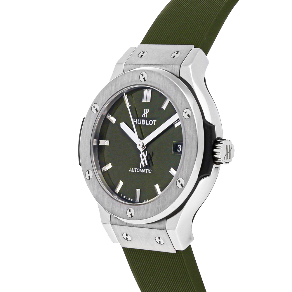 

Hublot Green Titanium Classic Fusion 565.NX.8970.LR Men's Wristwatch 38 MM