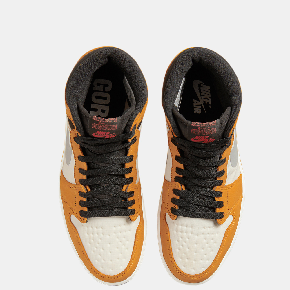 

Jordan 1 High Gore-Tex Light Curry Sneakers Size US 10.5 (EU, Black