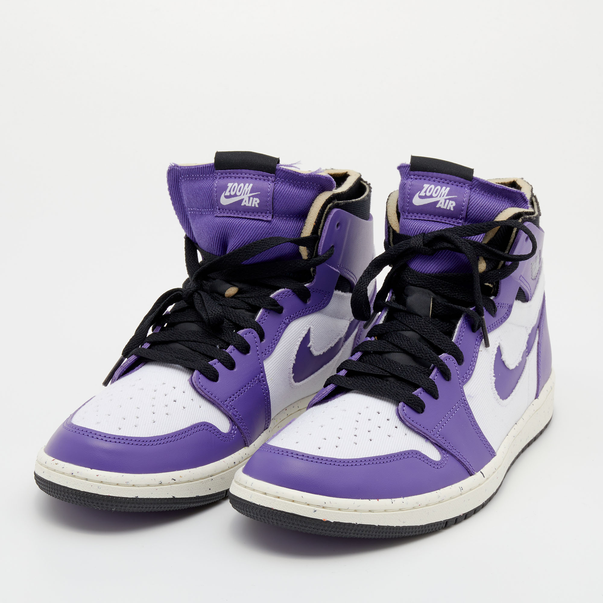 

Air Jordan Purple/White Leather And Fabric Air Jordan 1 Zoom Air CMFT Sneakers Size