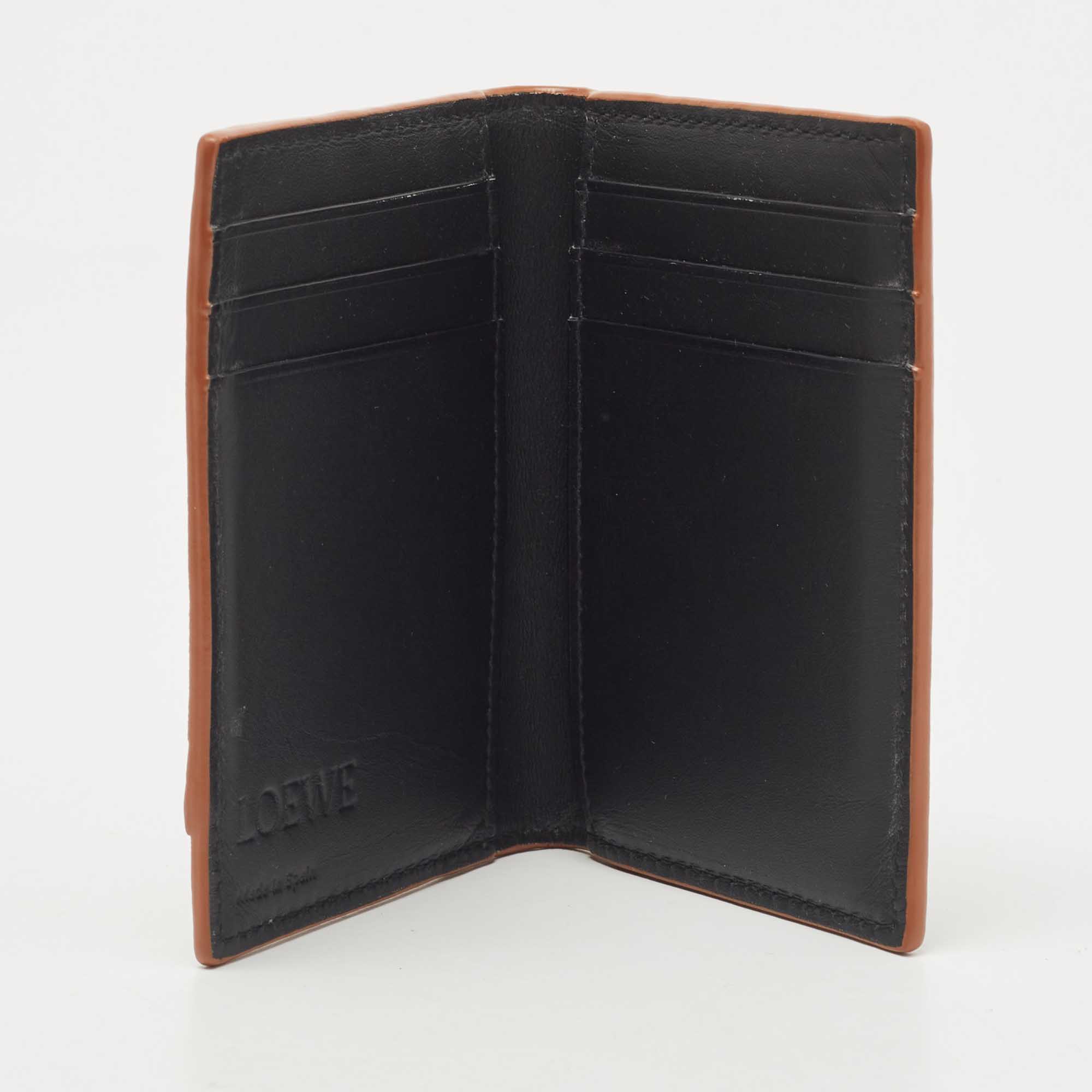 

Loewe Black Leather Puzzle Stitch Bifold Card Holder