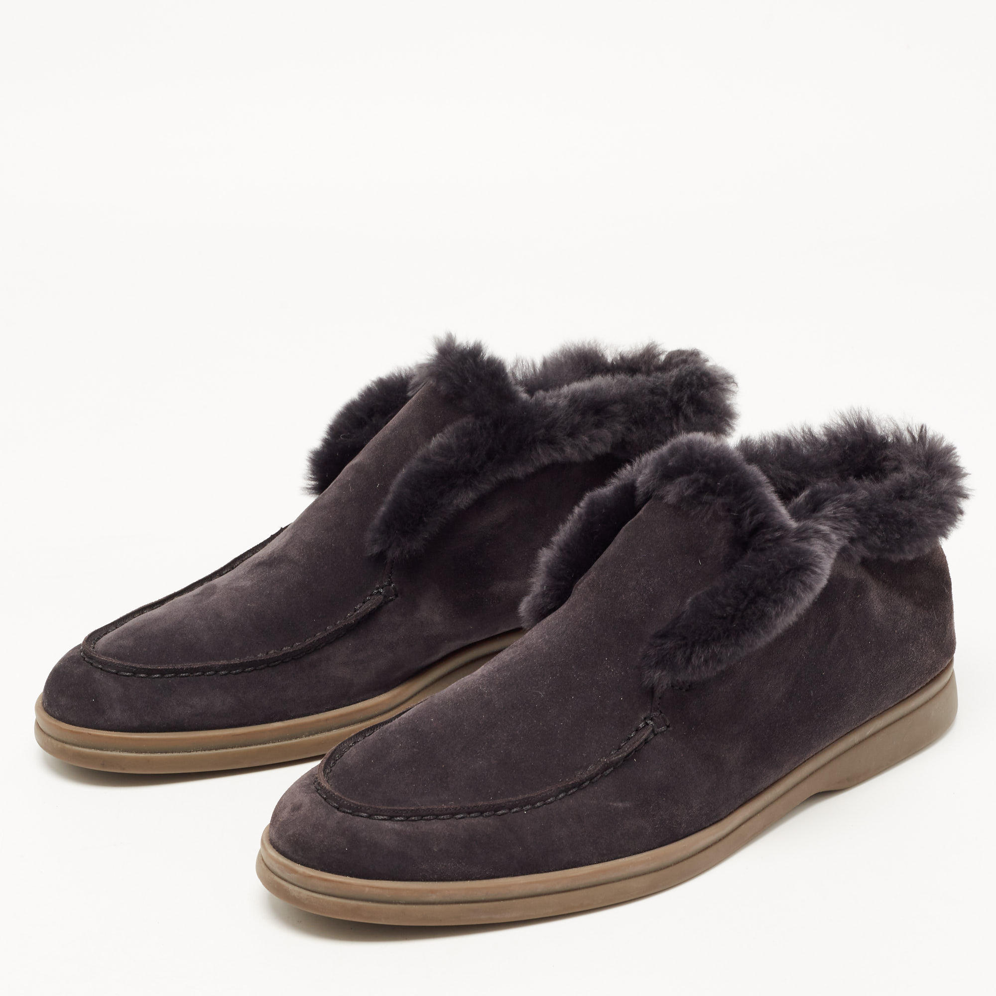 

Loro Piana Grey Suede and Shearling Fur Open Walk Chukka Boots Size