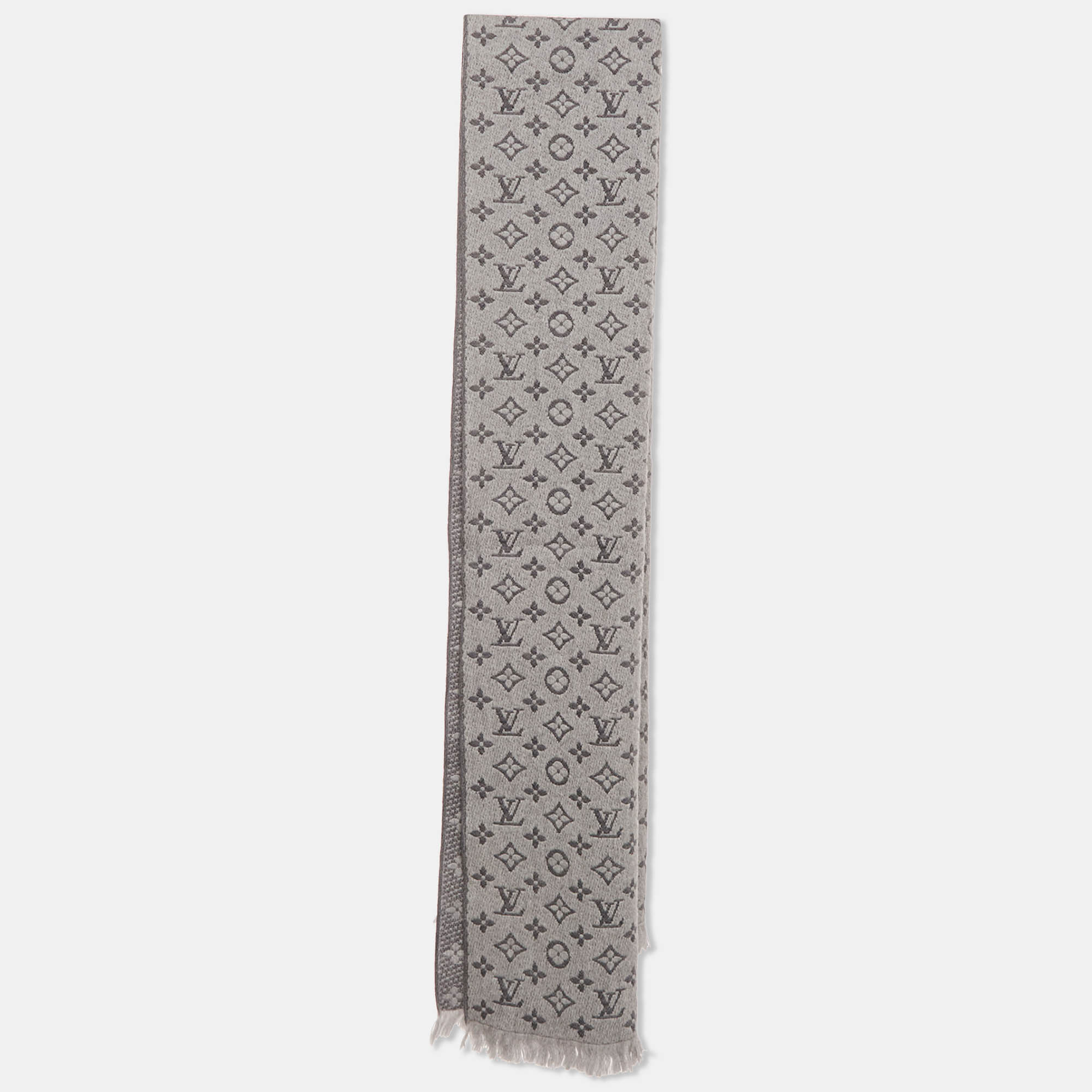 

Louis Vuitton Grey Monogram Wool Classic Scarf