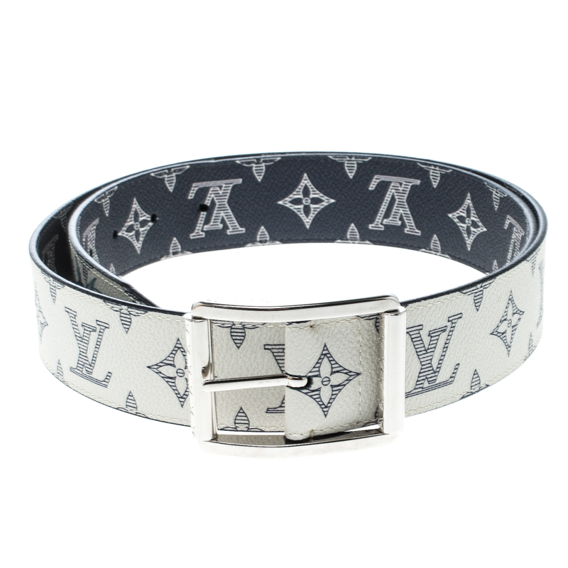 

Louis Vuitton White/Blue Monogram Savane Canvas Chapman Brothers Reverso Belt Size